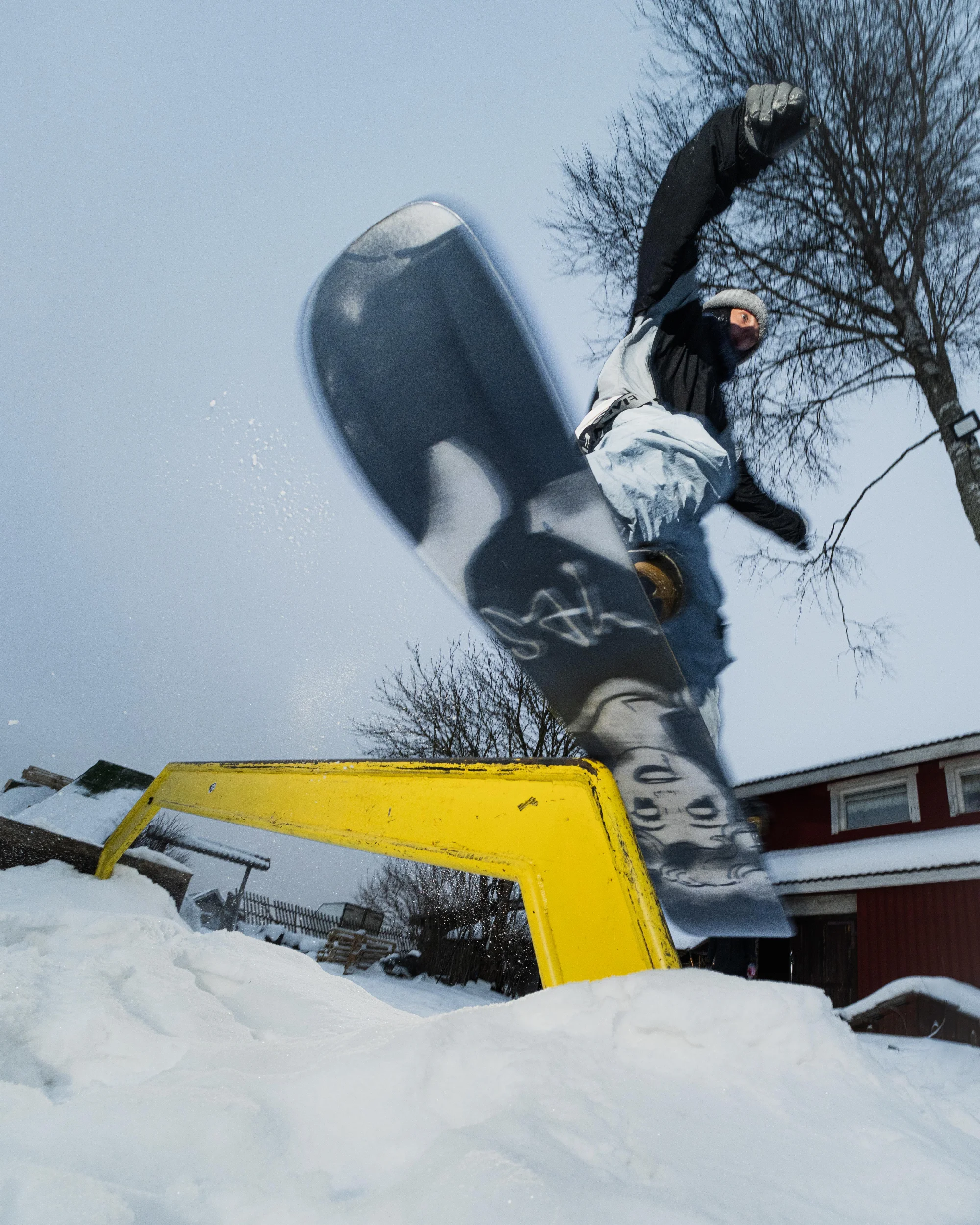Backyard Snowboard 16