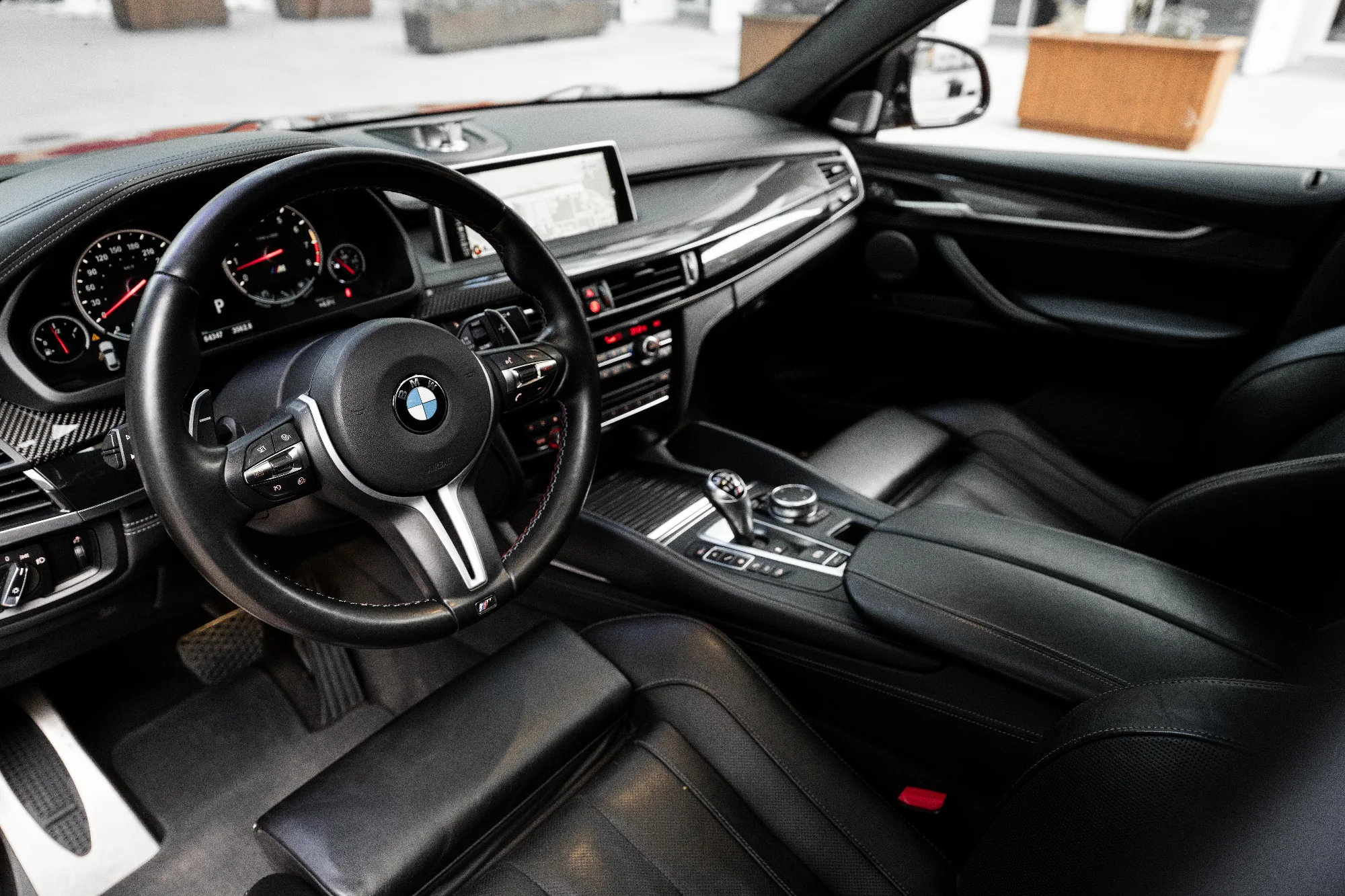 BMW X6M (589HJG) 10