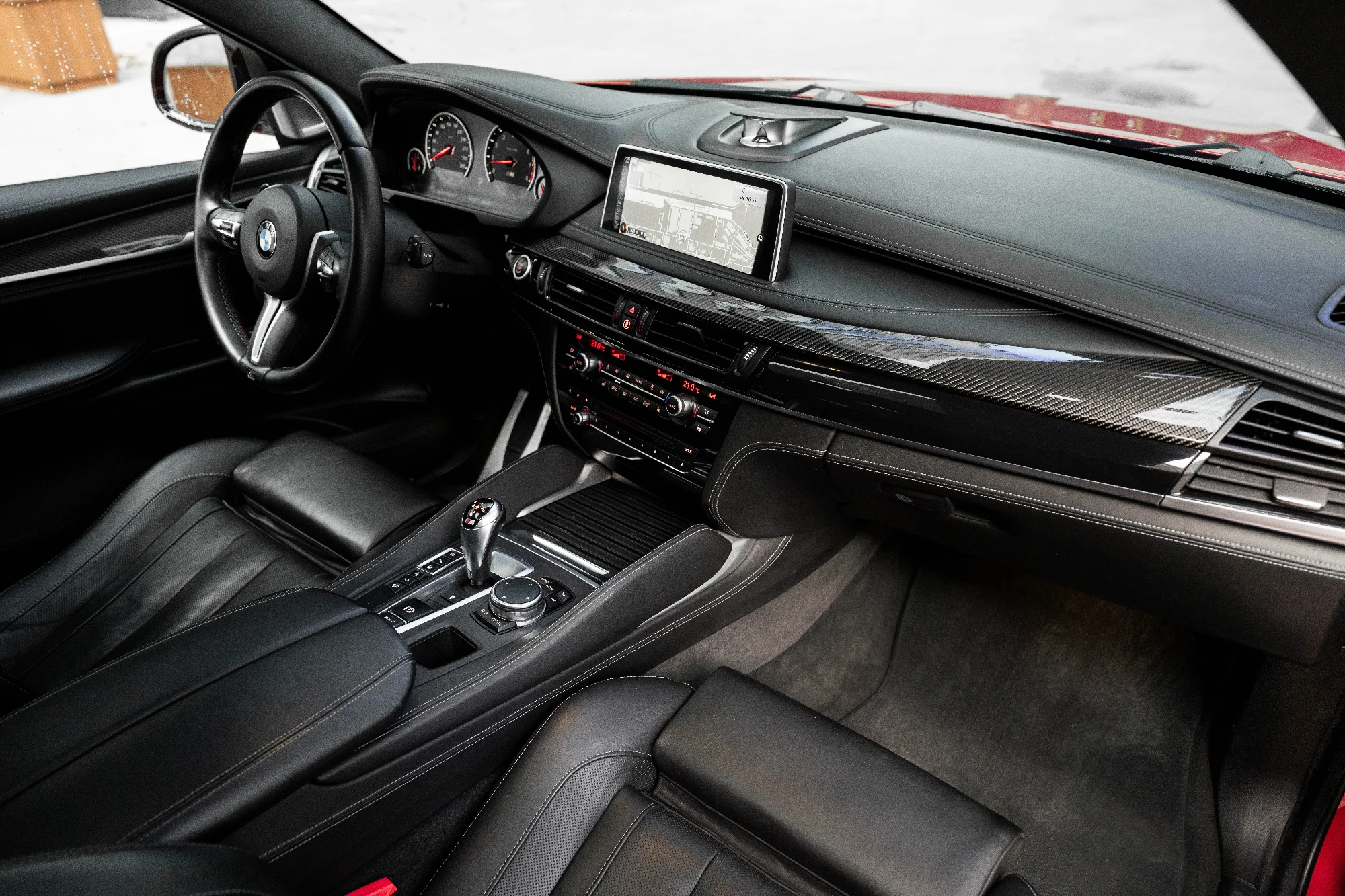 BMW X6M (589HJG) 11
