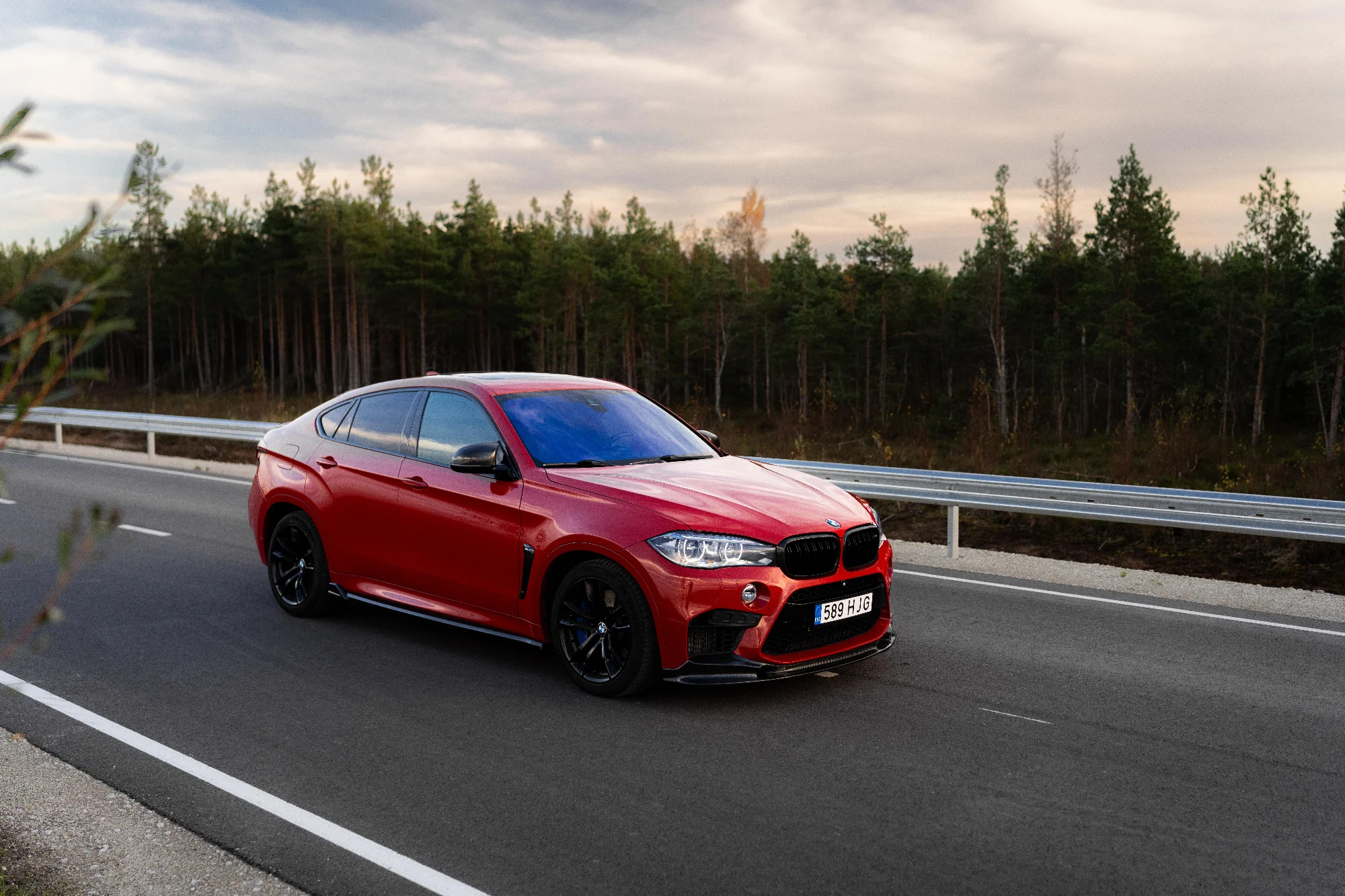 BMW X6M (589HJG) 15