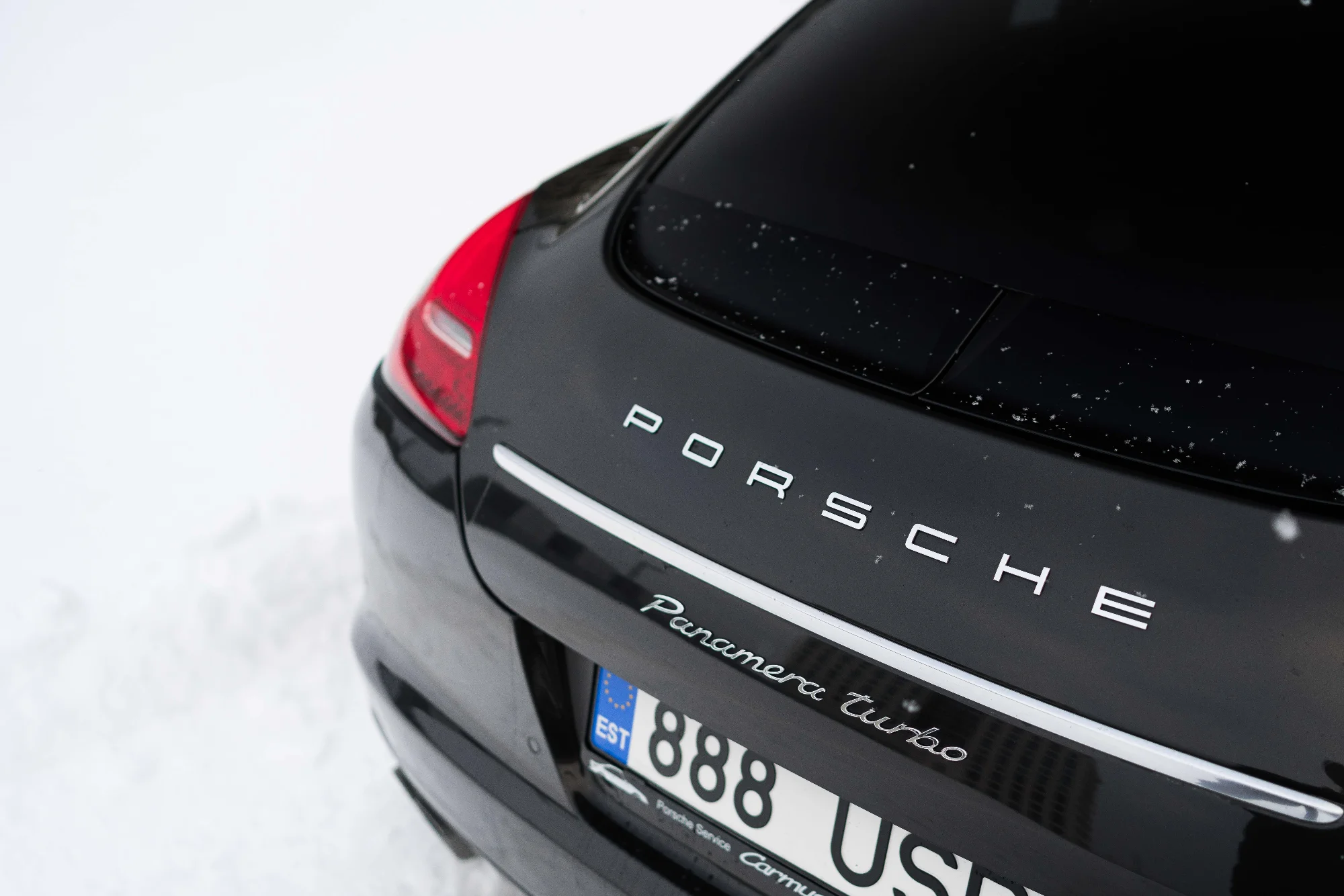 Porsche Panamera (888USD) 2