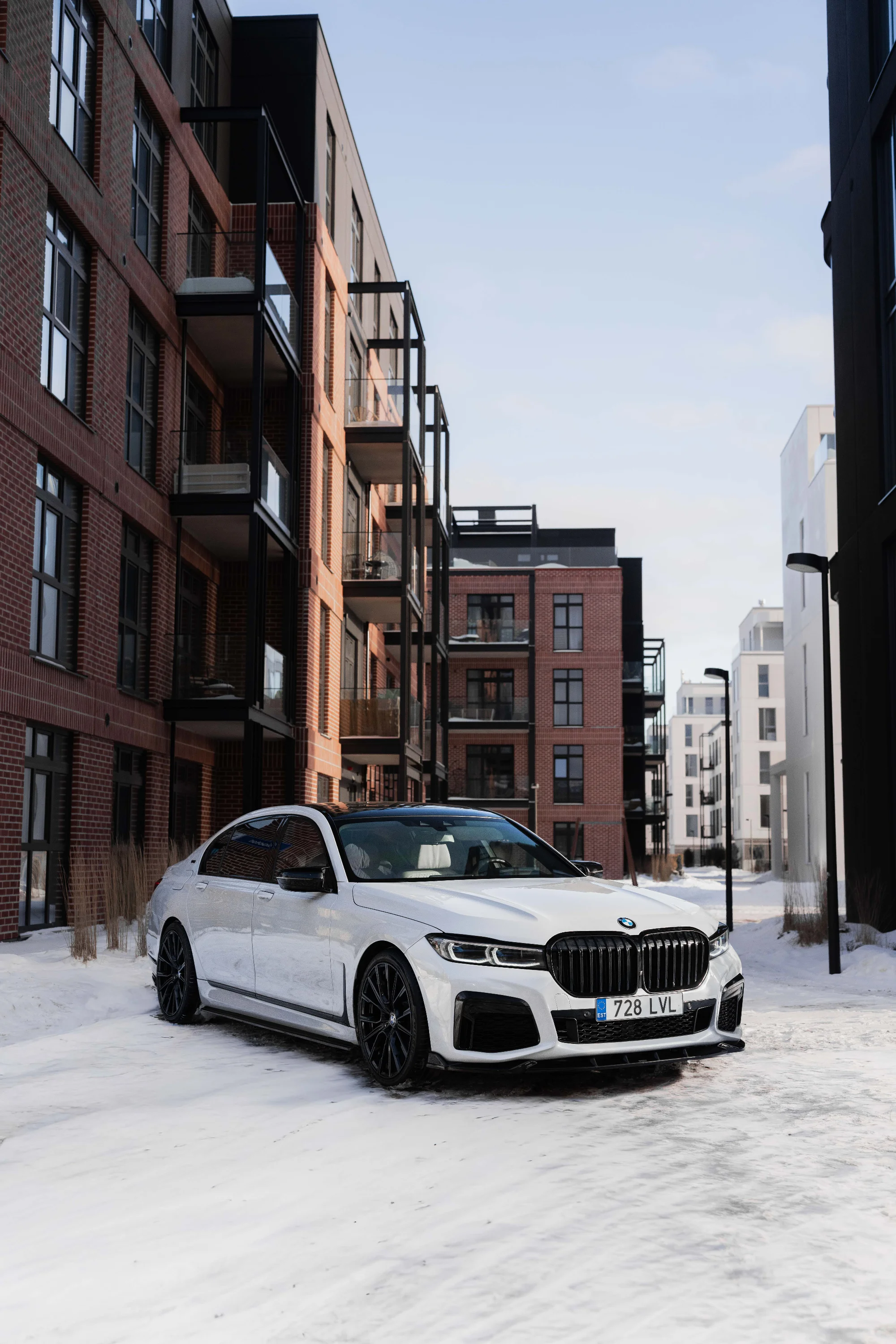 BMW V12 (728LVL)