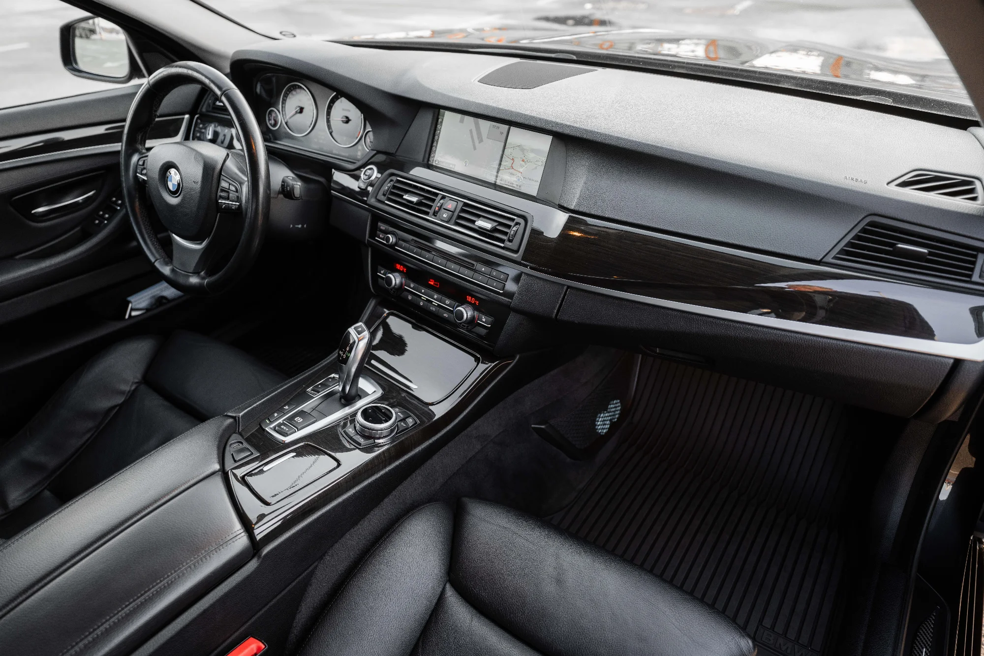 BMW F10 (140OOO) 11