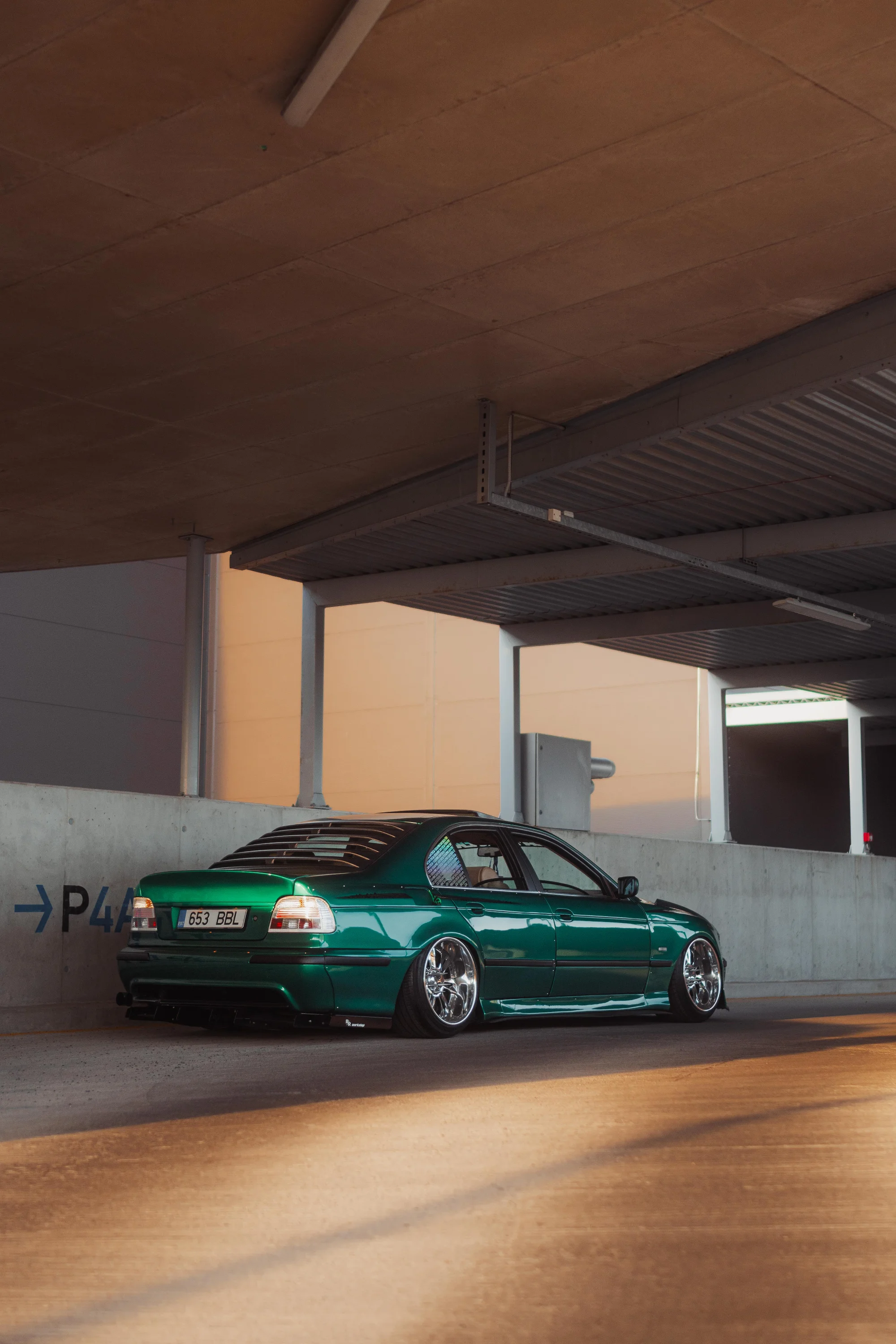 Stanced E39 (653BBL) 3