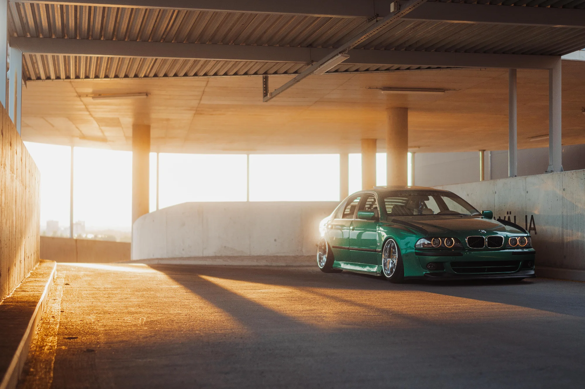Stanced E39 (653BBL) 4