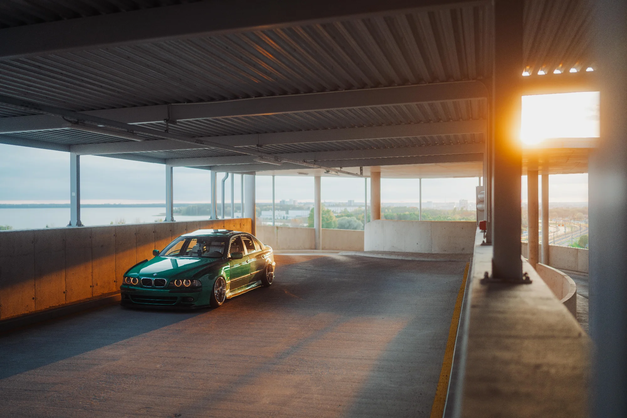 Stanced E39 (653BBL) 7