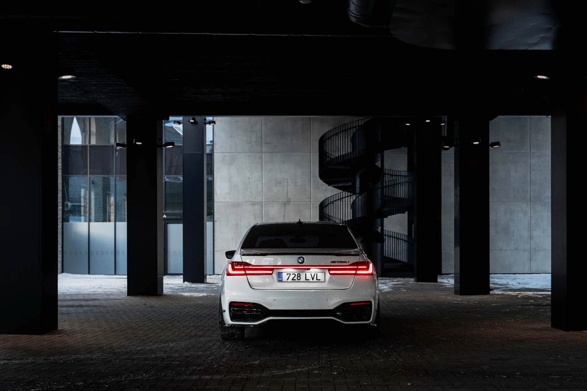 BMW V12 (728LVL) 1
