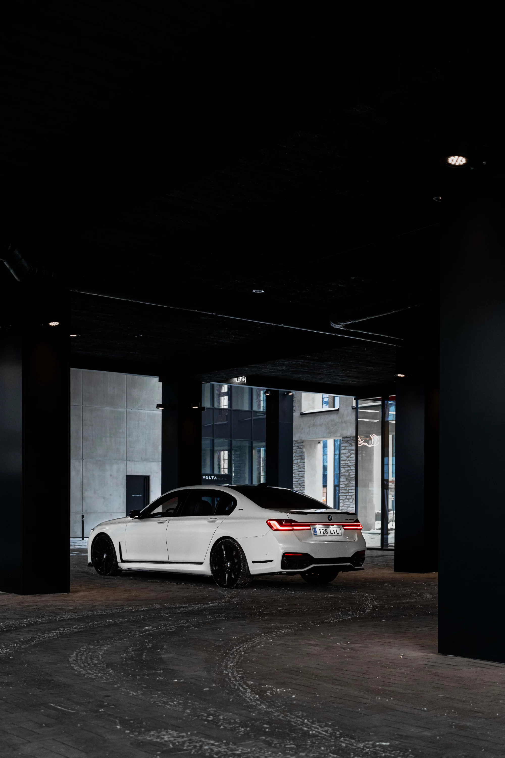 BMW V12 (728LVL) 2