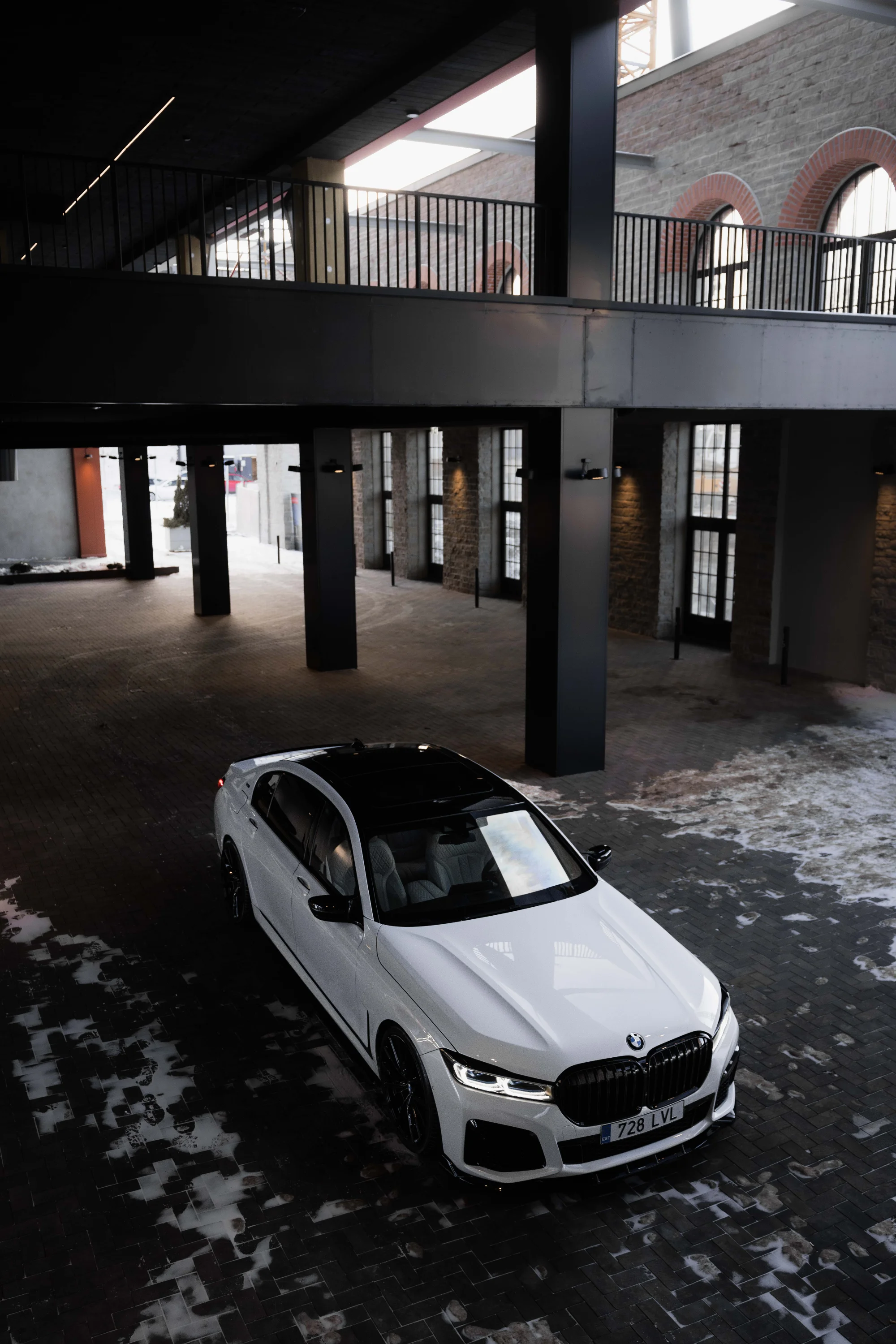 BMW V12 (728LVL) 6