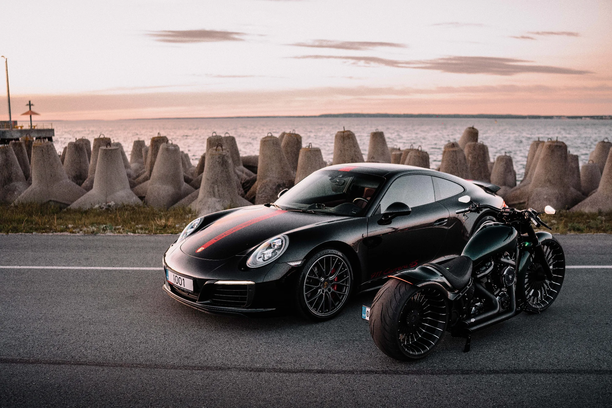 Porsche 911 X HarleyDavidson 10