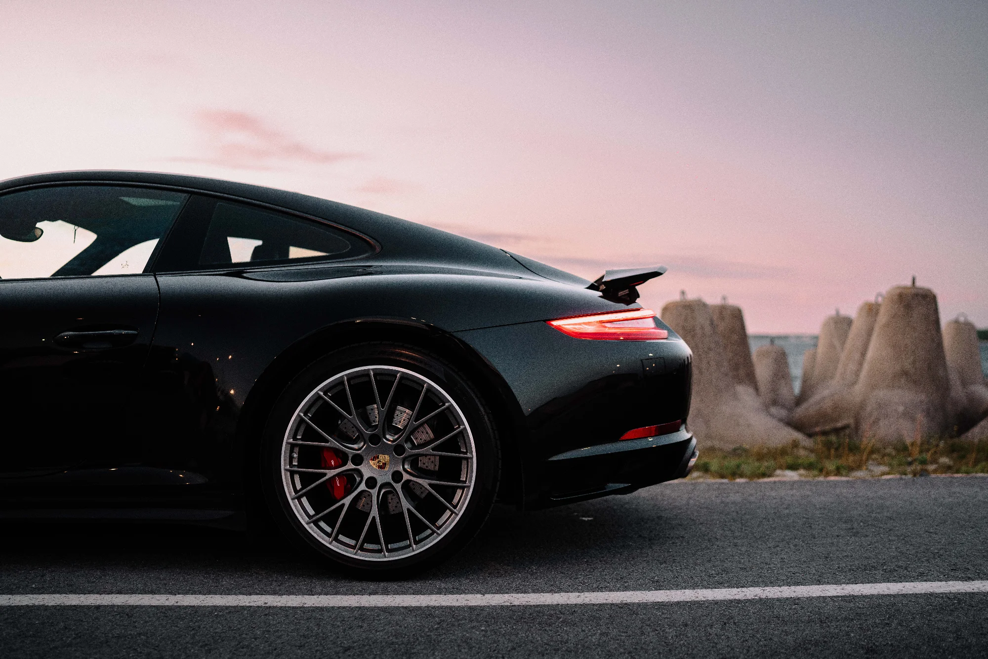 Porsche 911 X HarleyDavidson 12