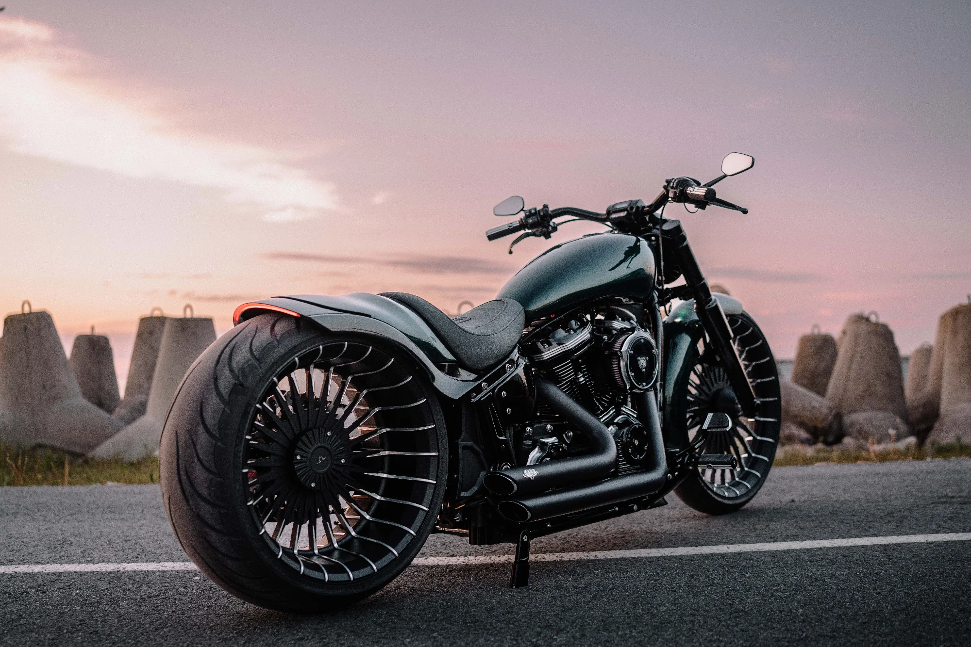 Porsche 911 X HarleyDavidson 6