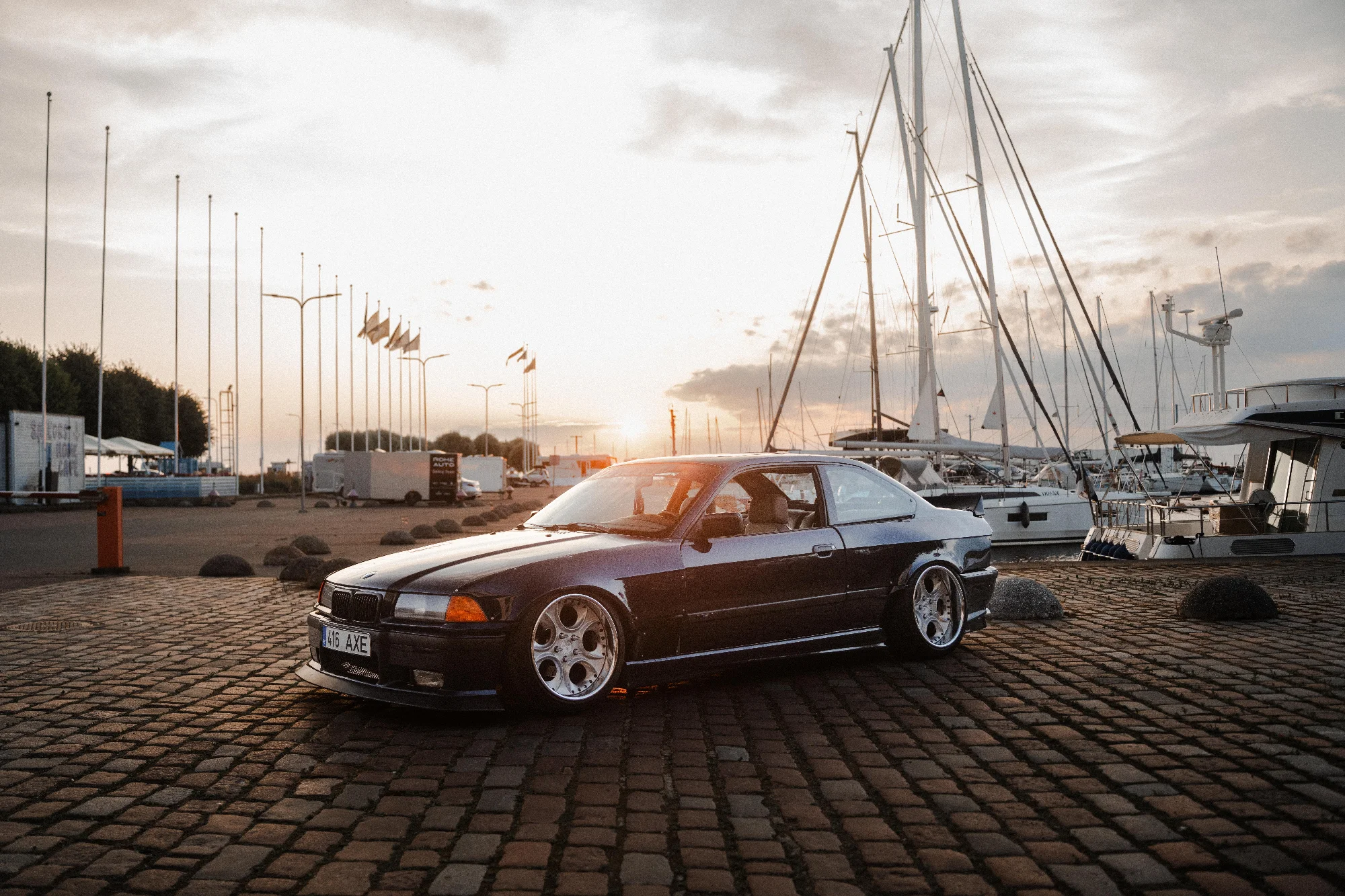 Stanced e36 (@janmrks) 1
