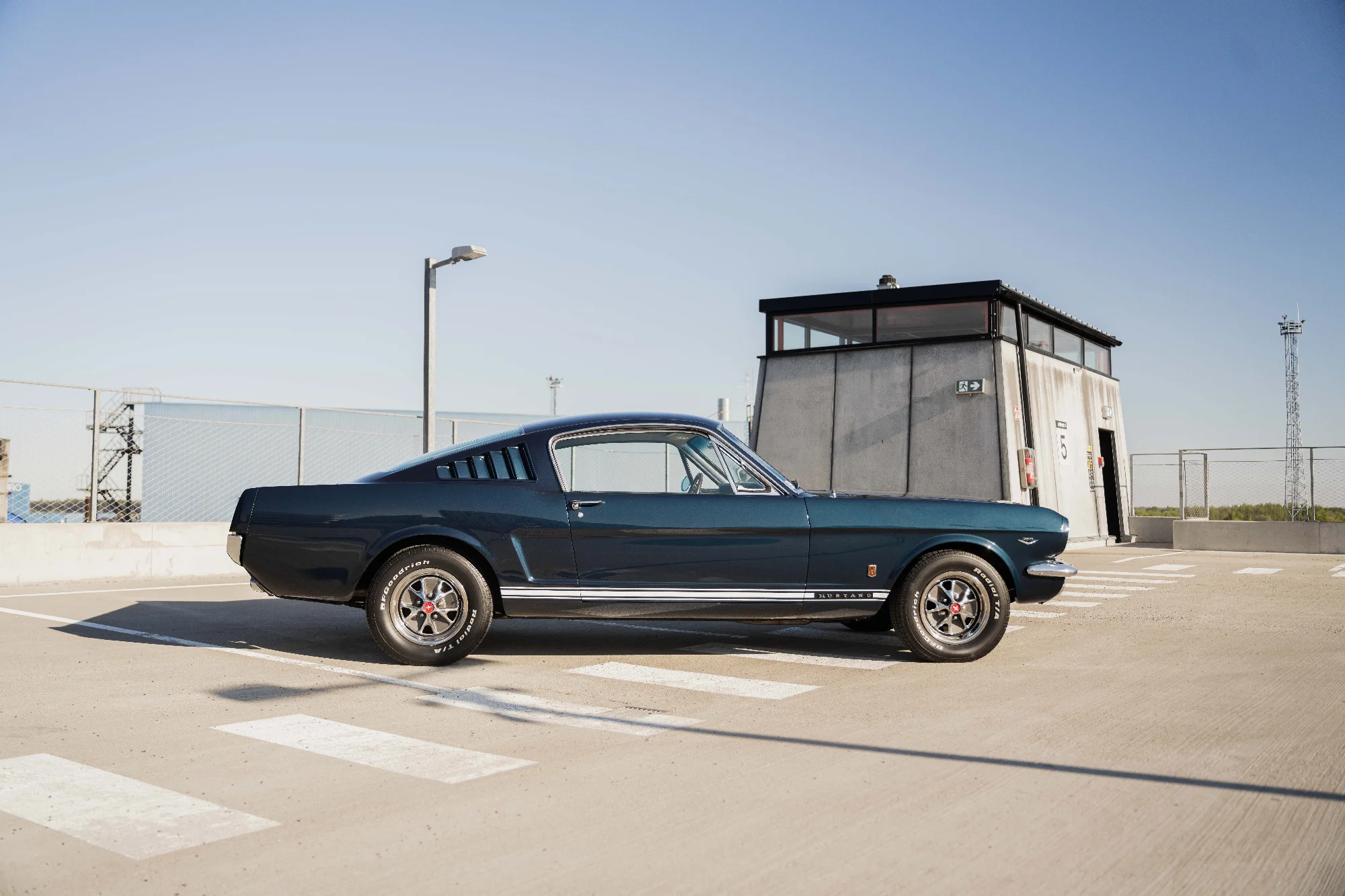 FORD MUSTANG FASTBACK 1966 9