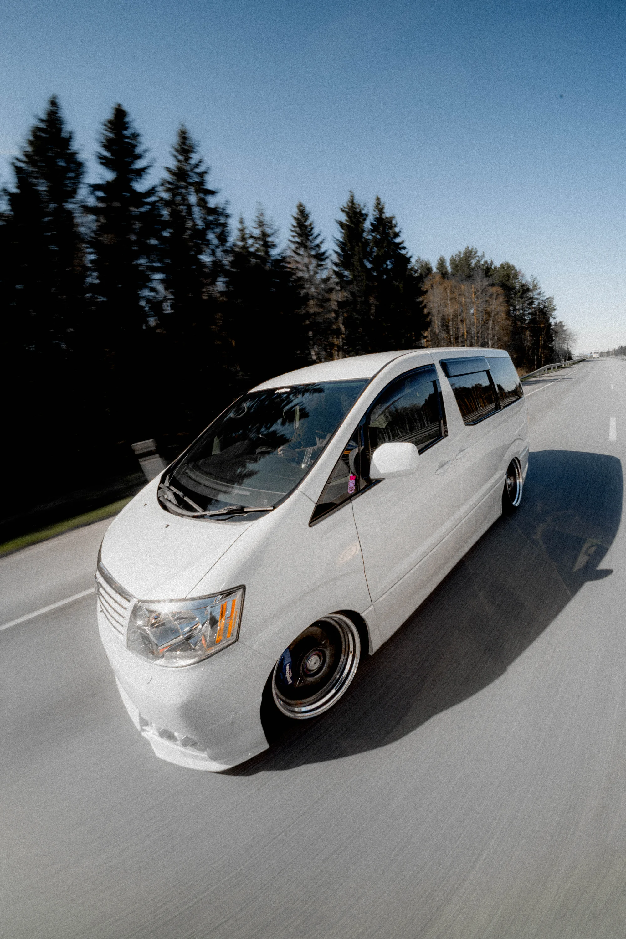 Toyota Alfard (LTWS stanced) 6