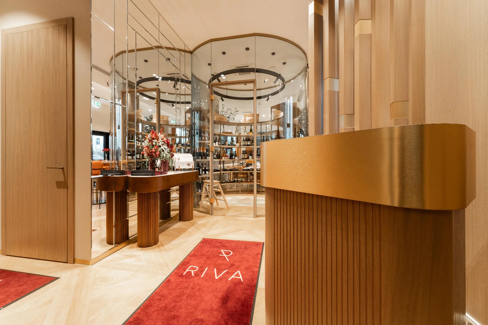 itb interior x RIVA 5