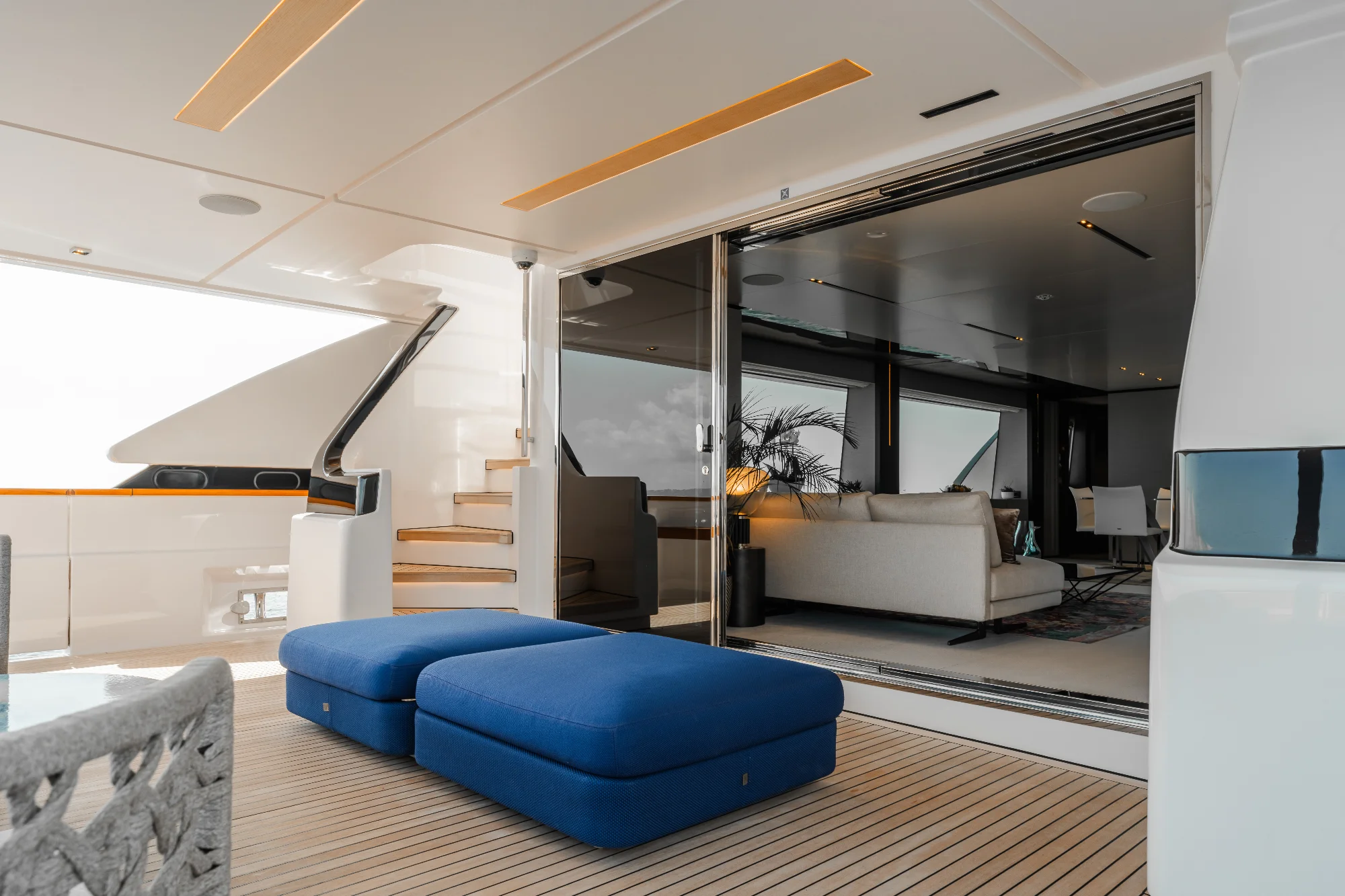Yacht (Renewal 3) 11