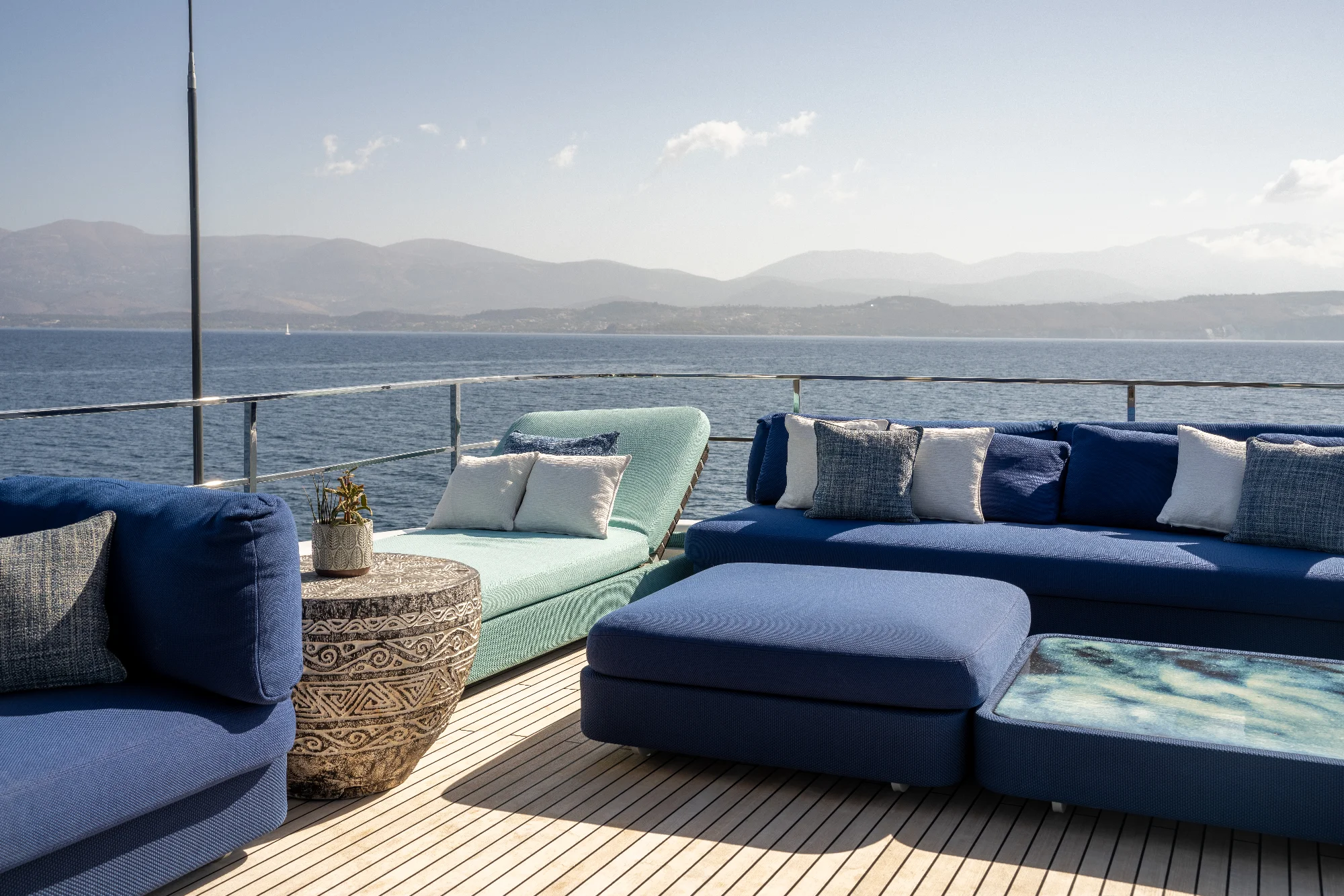 Yacht (Renewal 3) 16