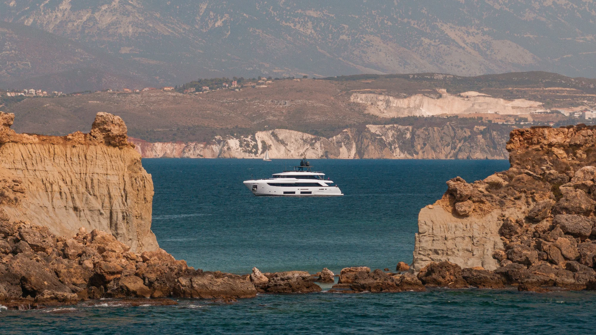 Yacht (Renewal 3) 20
