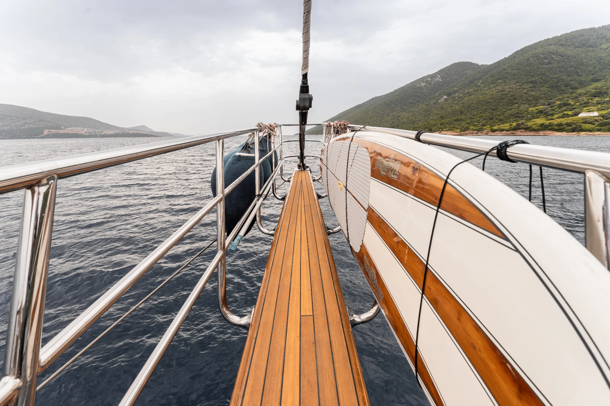 Yacht (Le Pietre) 12