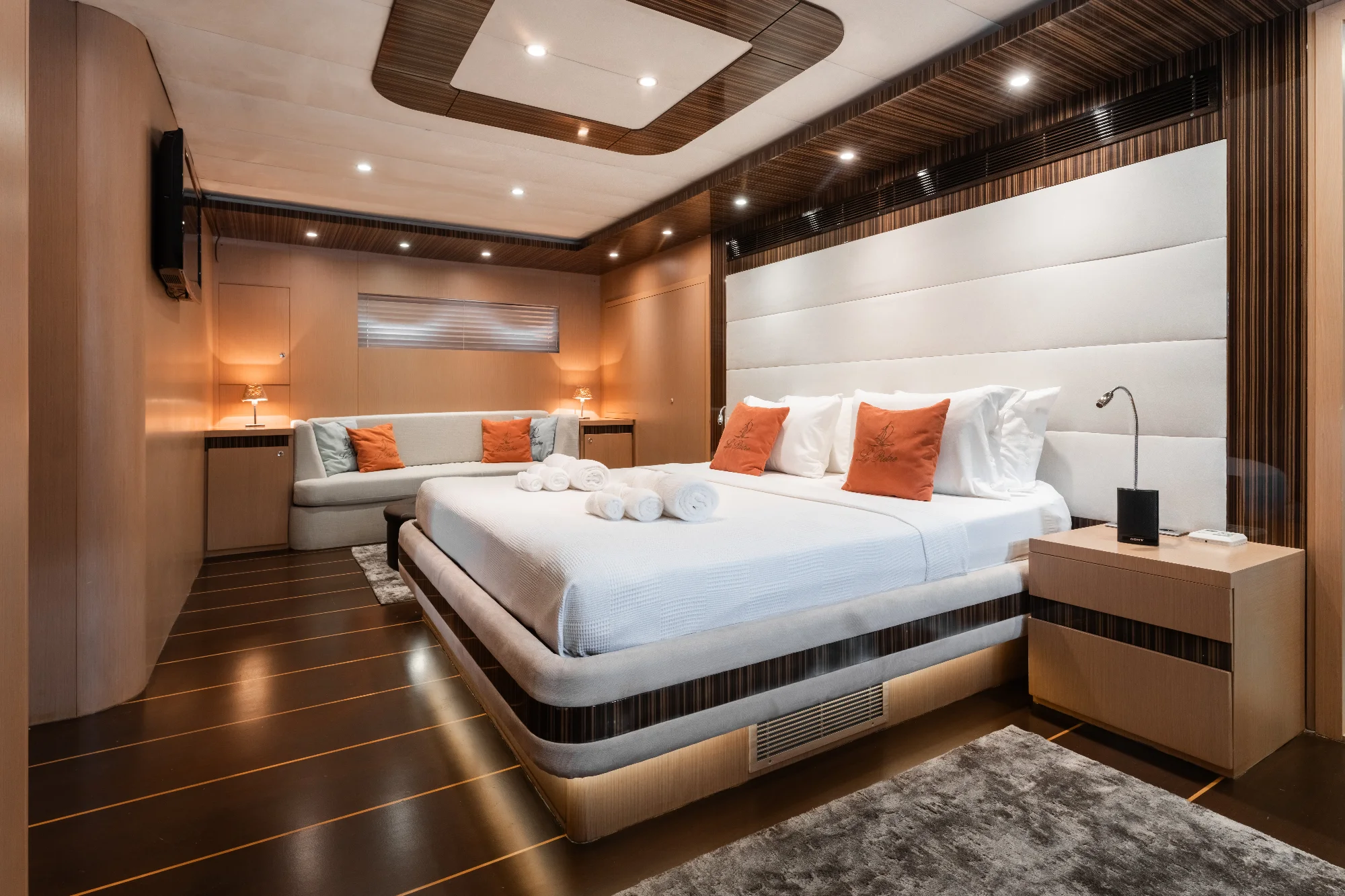 Yacht (Le Pietre) 14