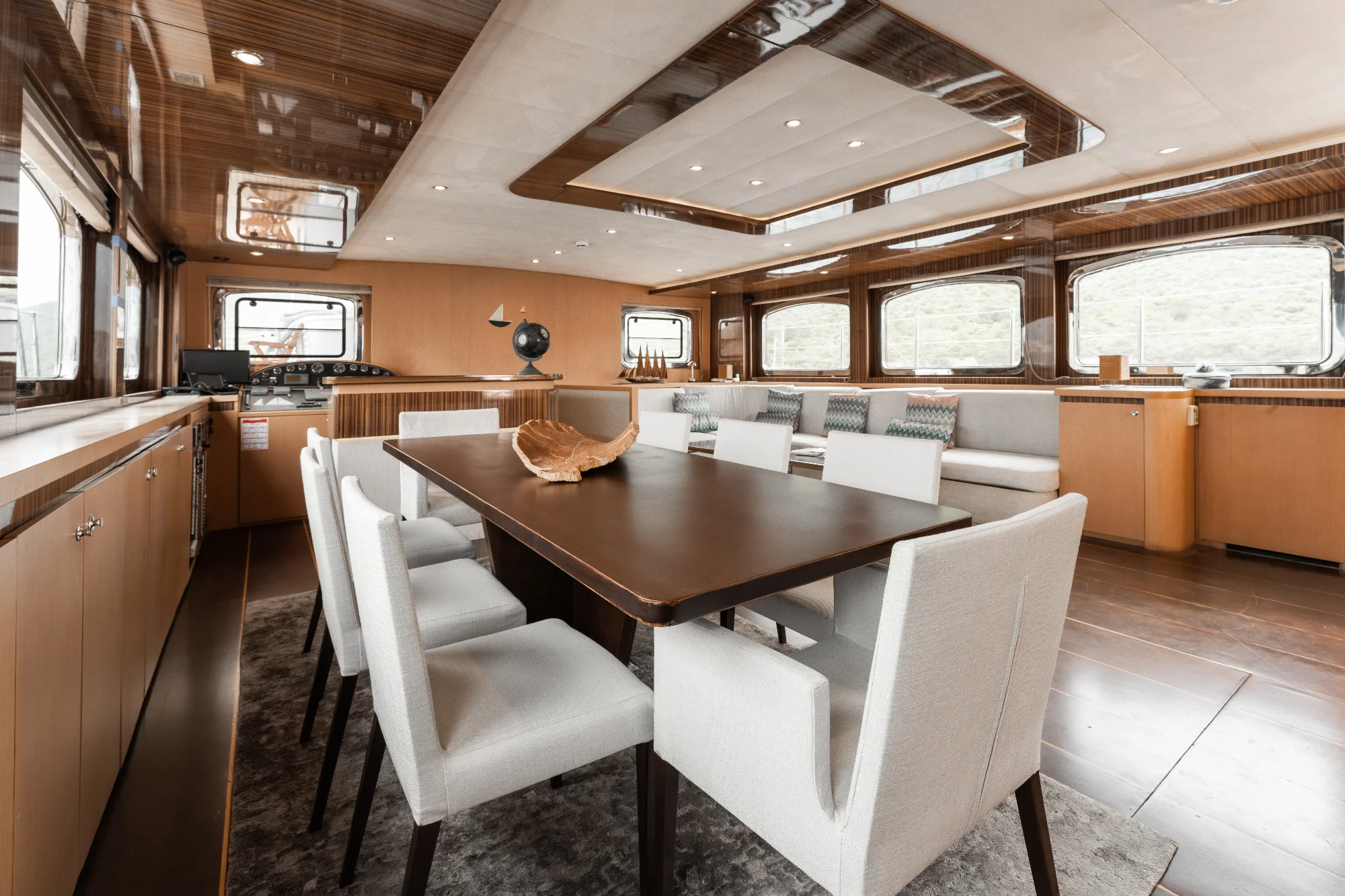 Yacht (Le Pietre) 15