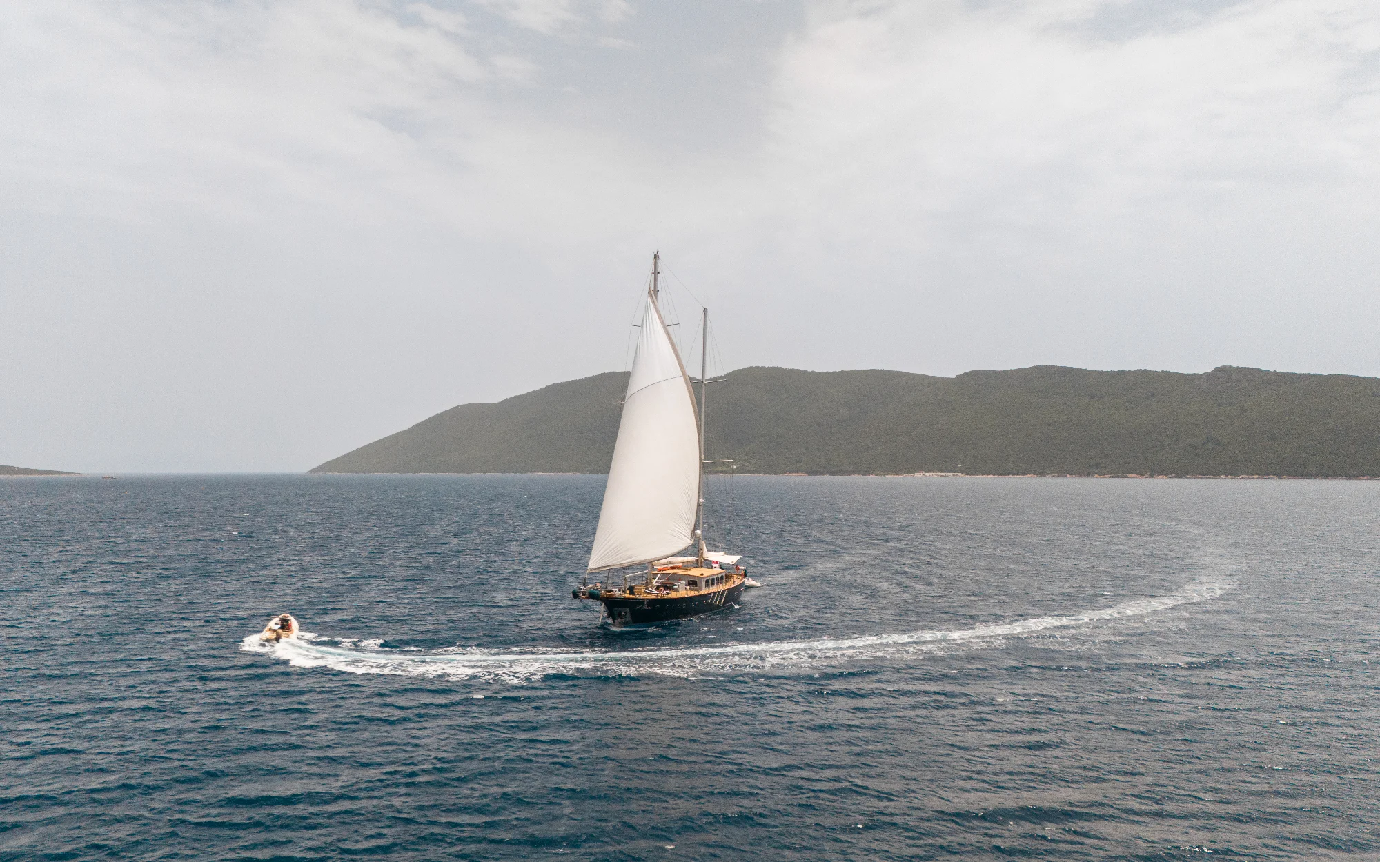 Yacht (Le Pietre) 2