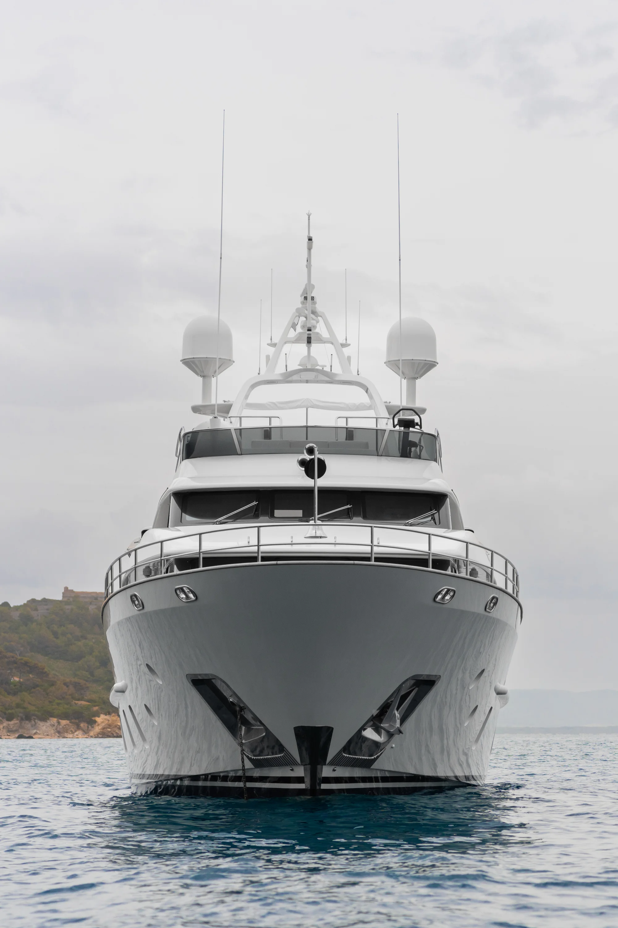 Yacht (Coconuts)
