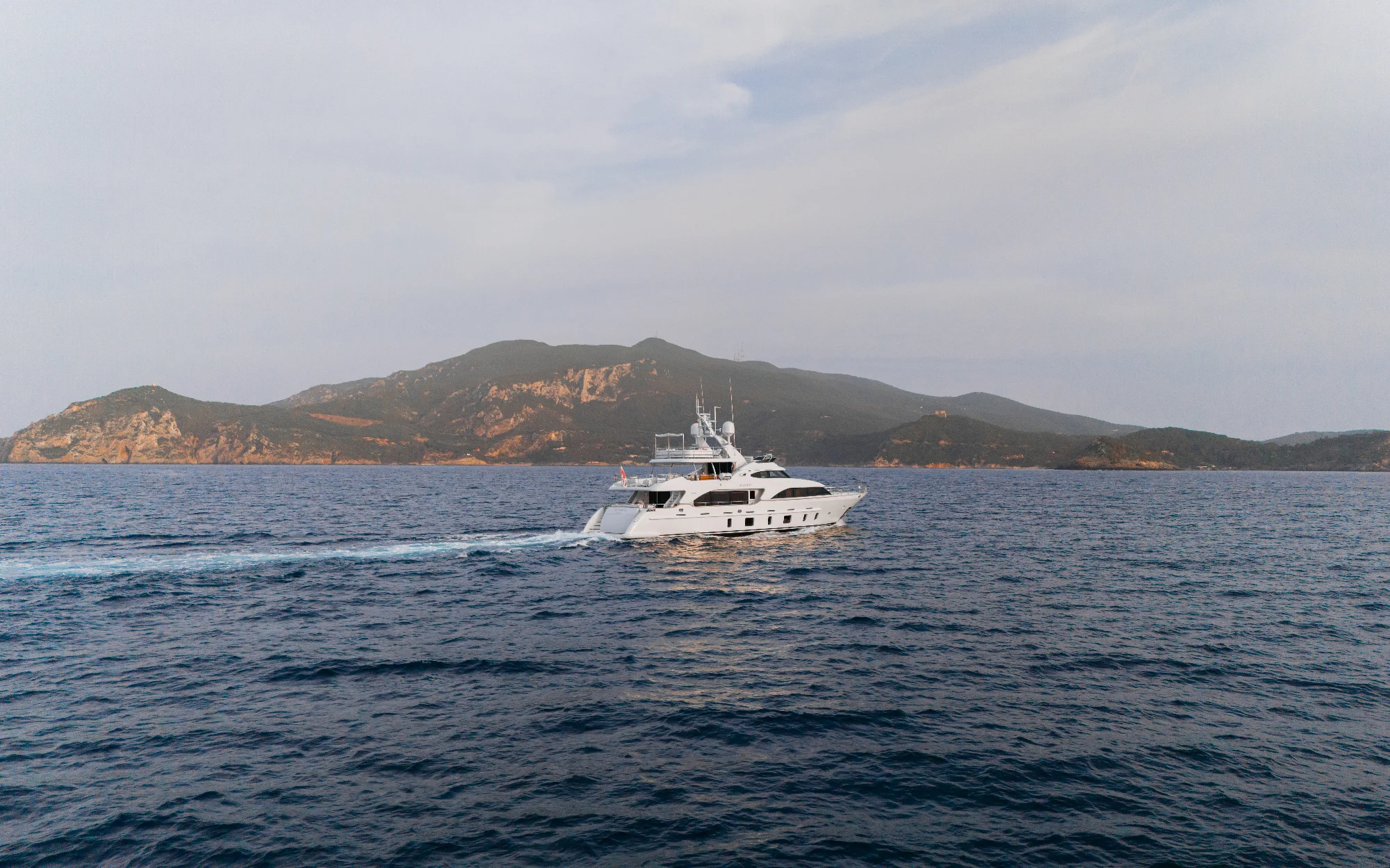 Yacht (Coconuts) 1