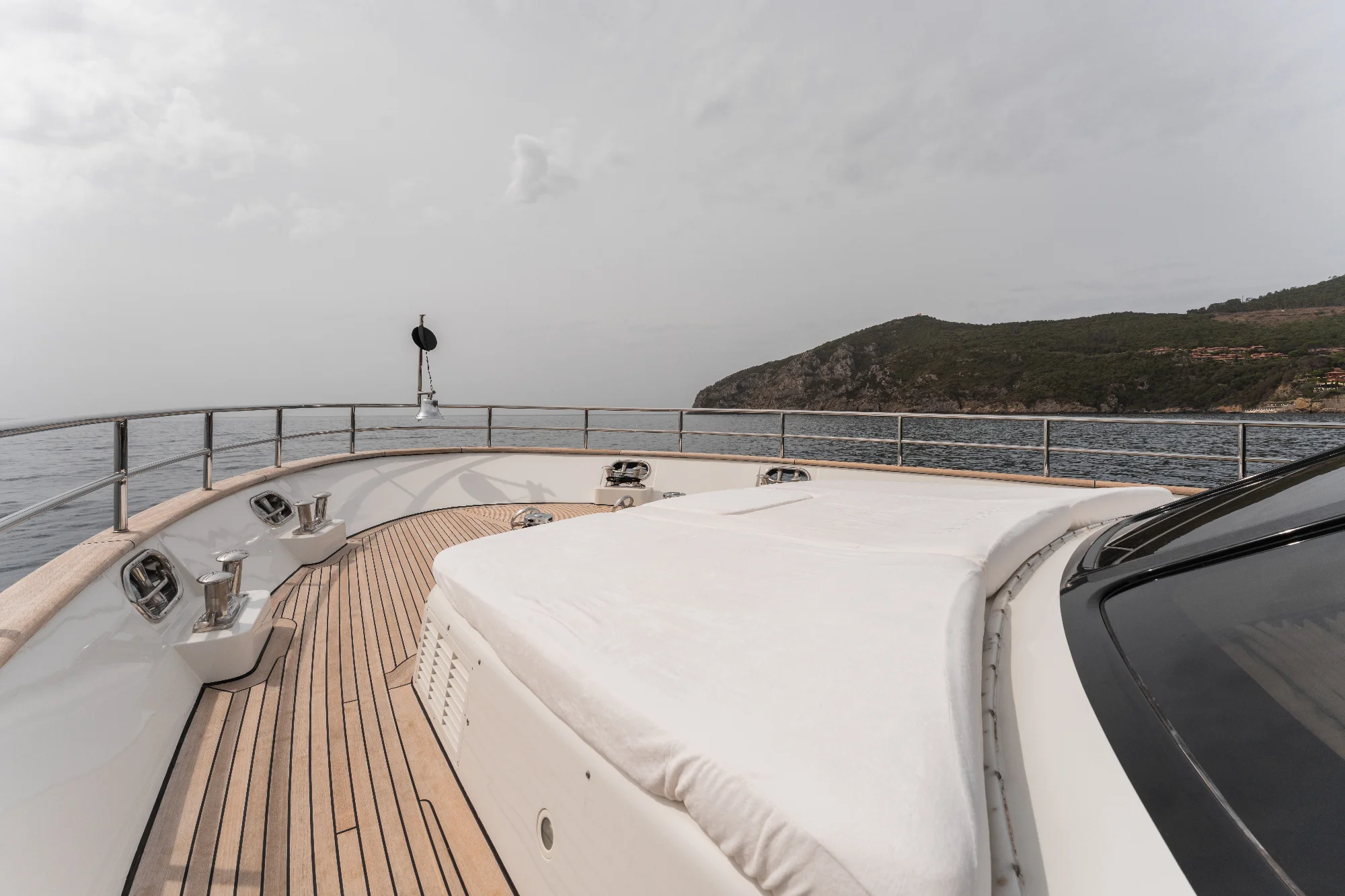 Yacht (Coconuts) 14