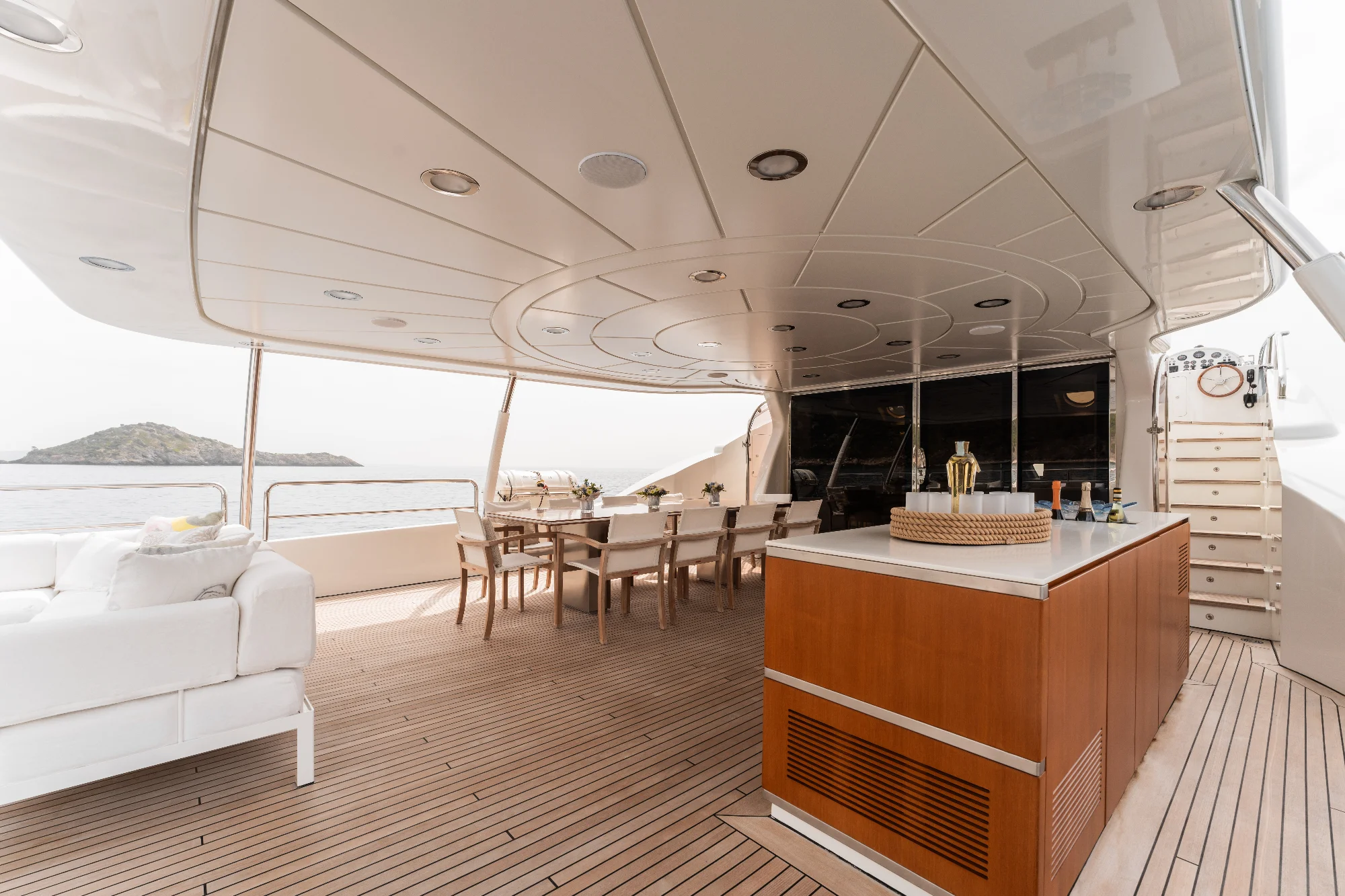 Yacht (Coconuts) 15