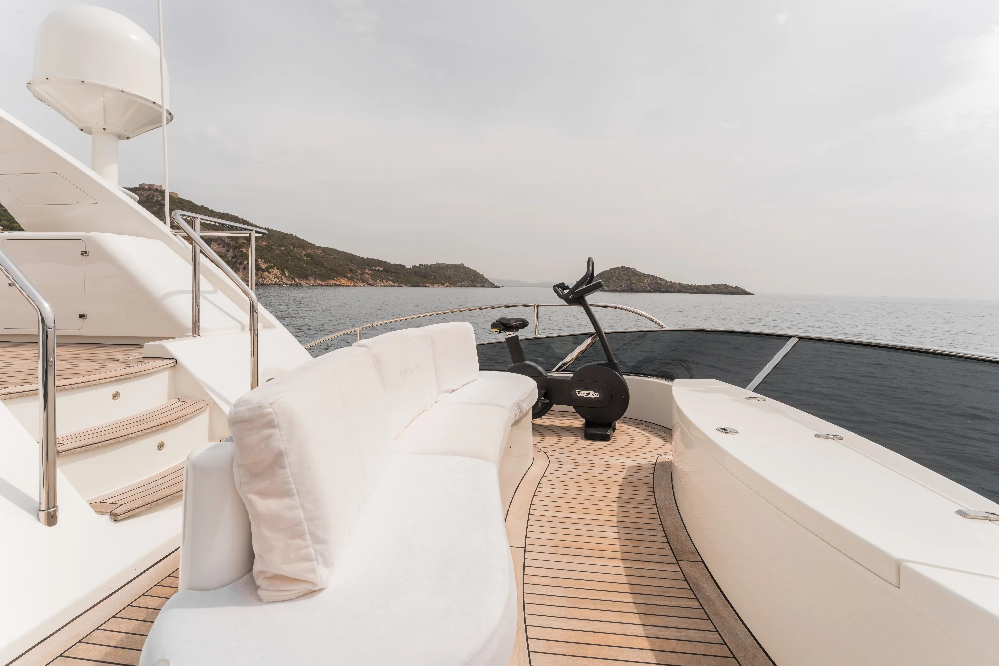 Yacht (Coconuts) 16