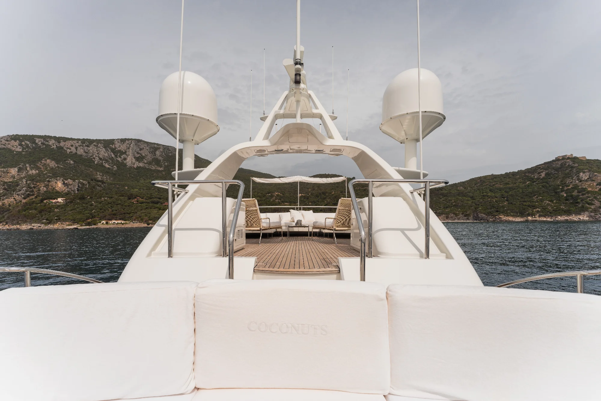 Yacht (Coconuts) 18