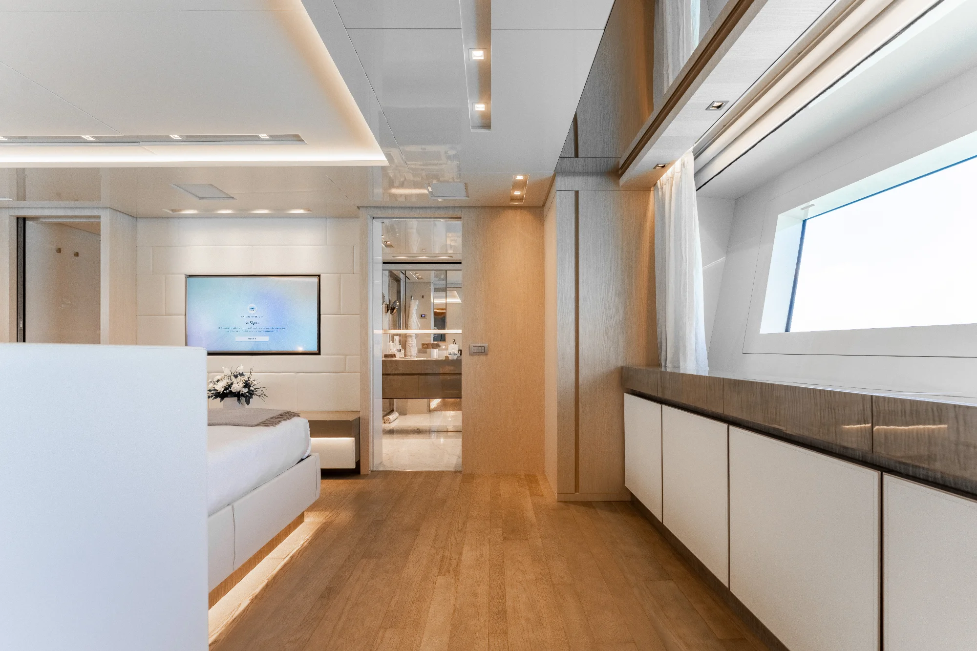 Yacht (Premura) 12
