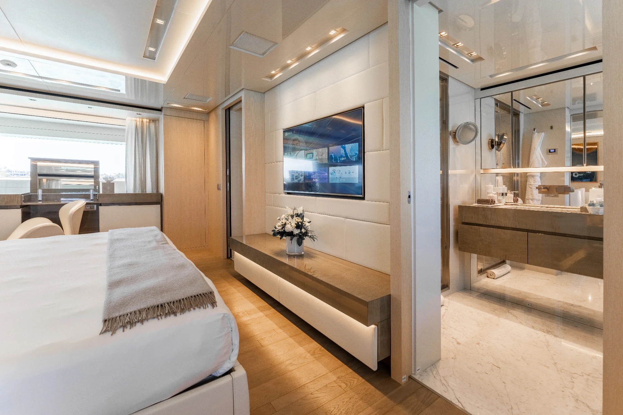 Yacht (Premura) 14