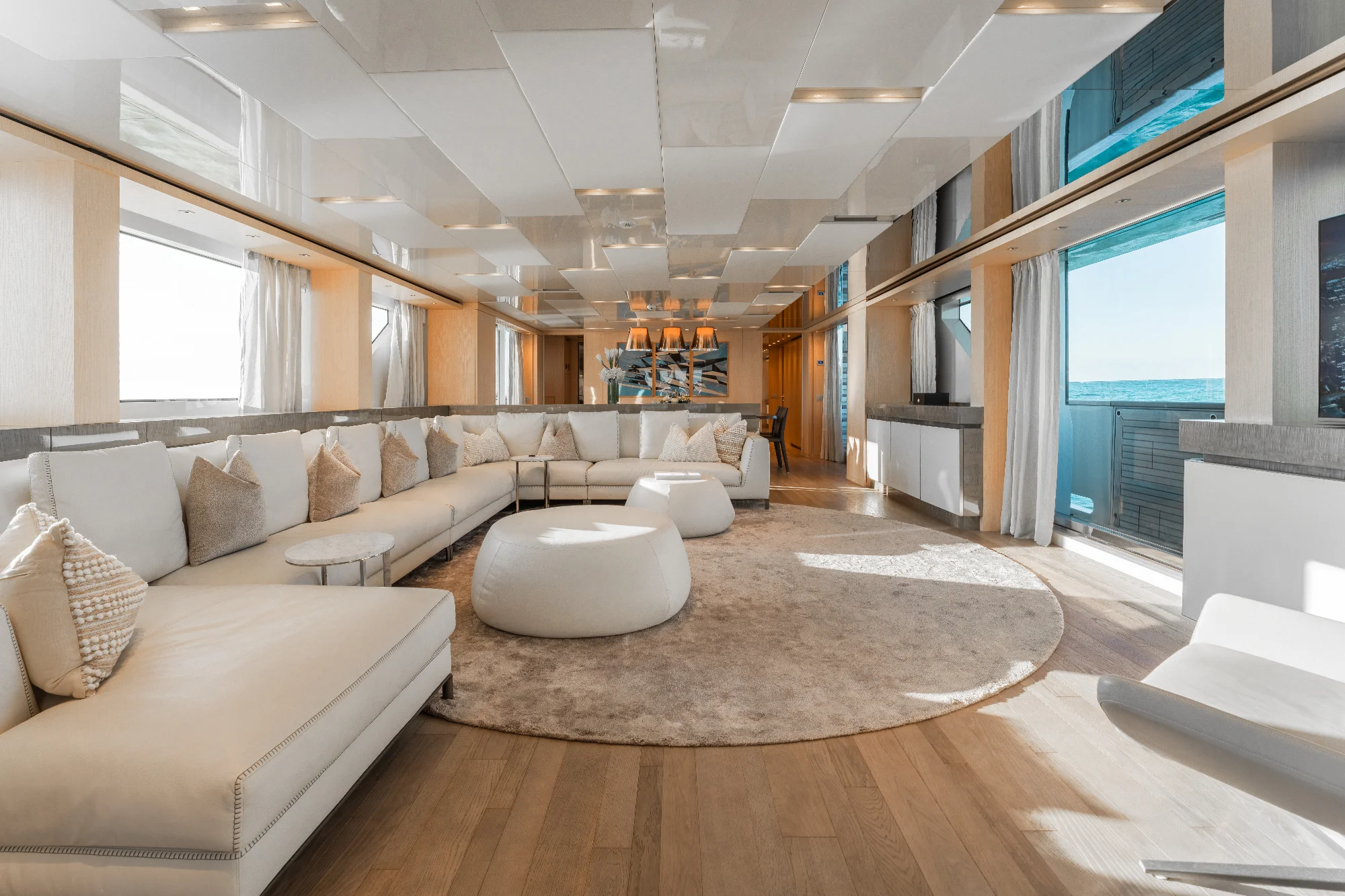 Yacht (Premura) 15