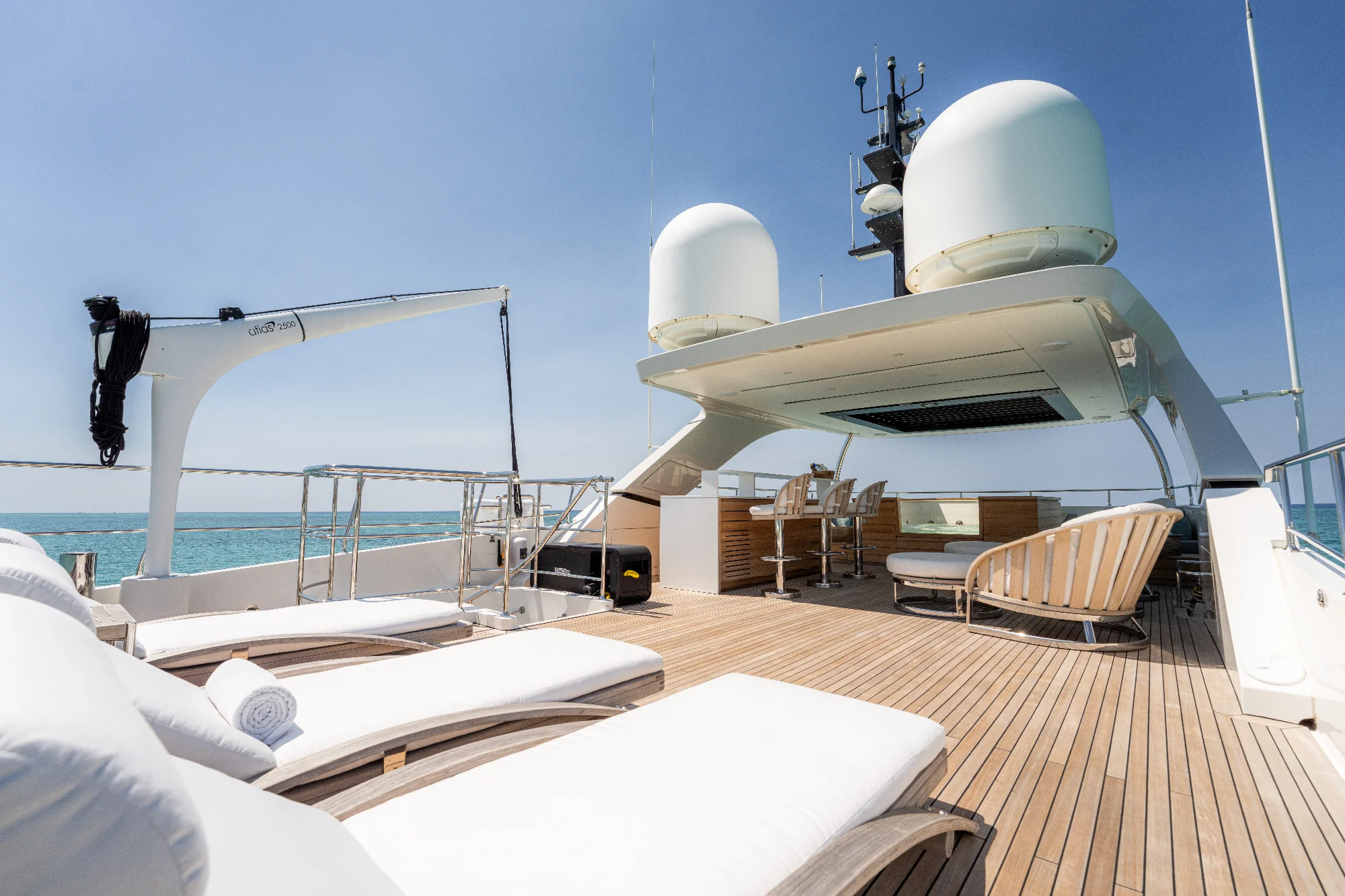 Yacht (Premura) 21