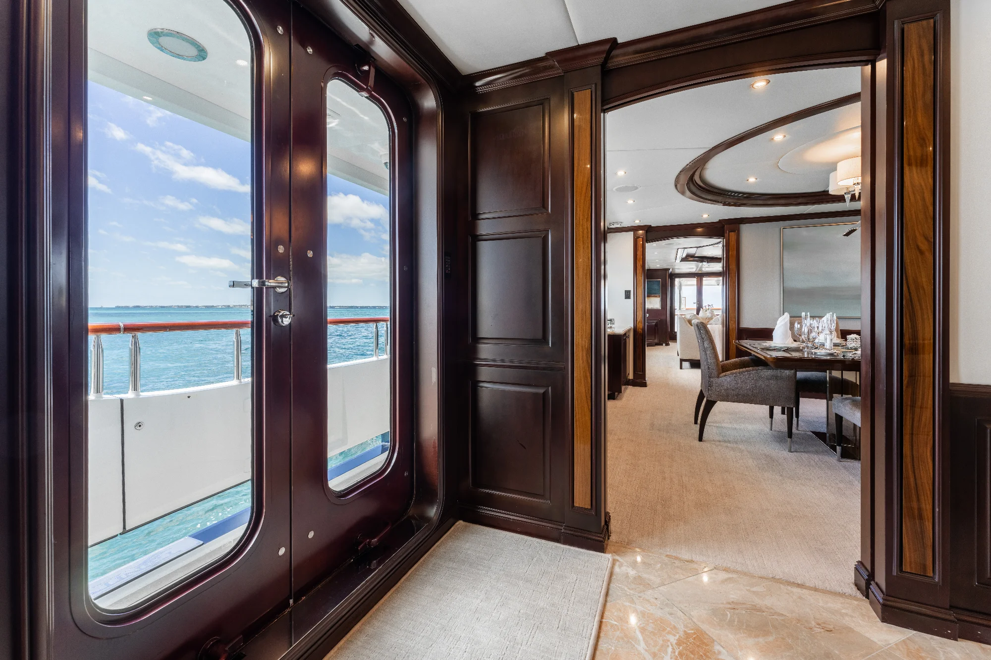 Yacht (Nicole Evelyn) 8