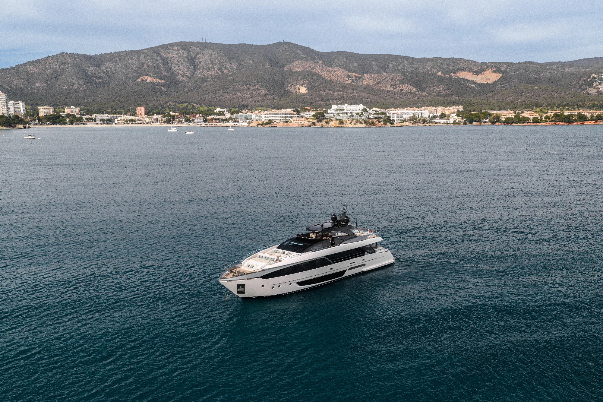 Yacht (ELYSIUM) 1