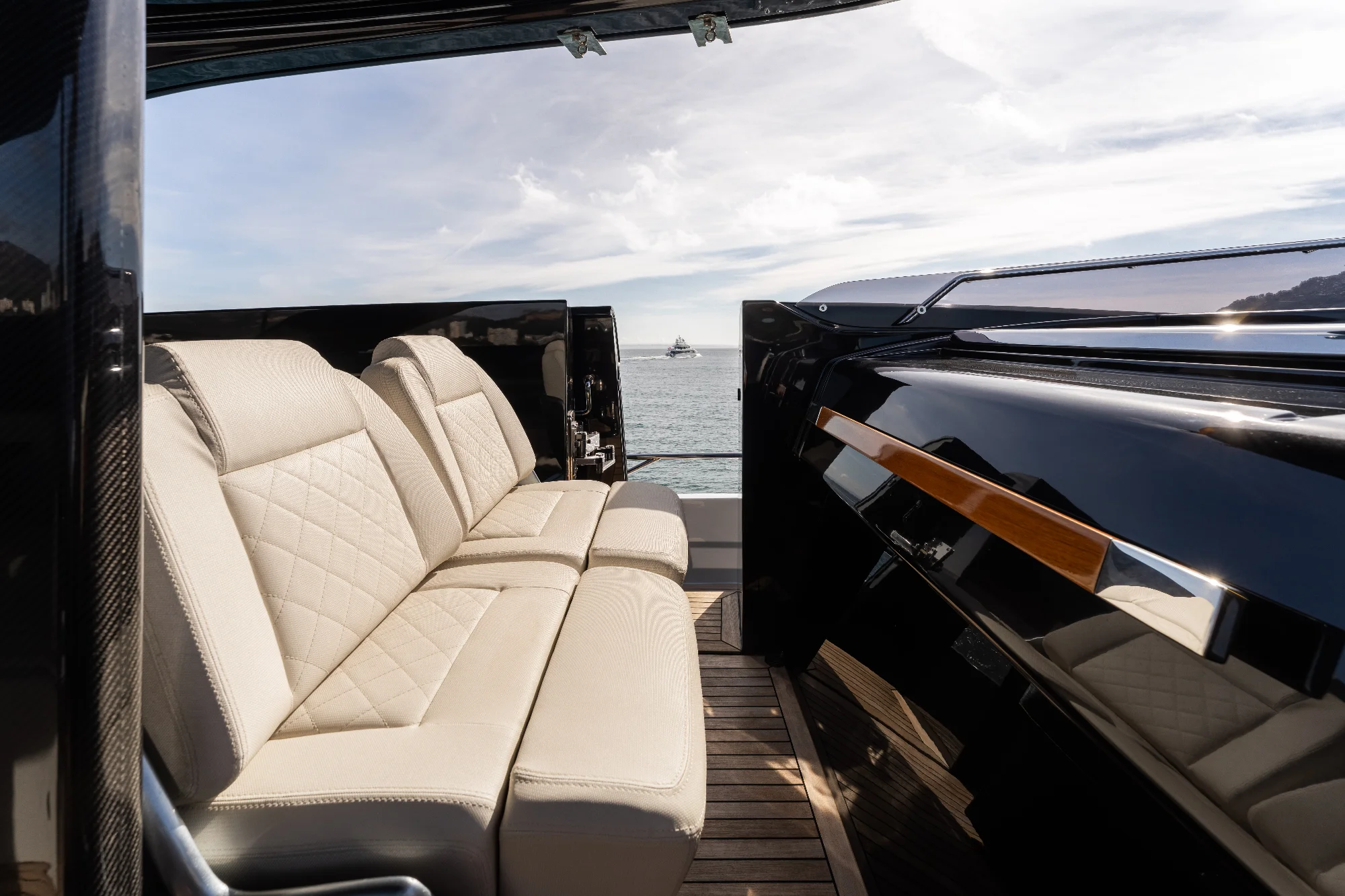 Yacht (ELYSIUM) 25
