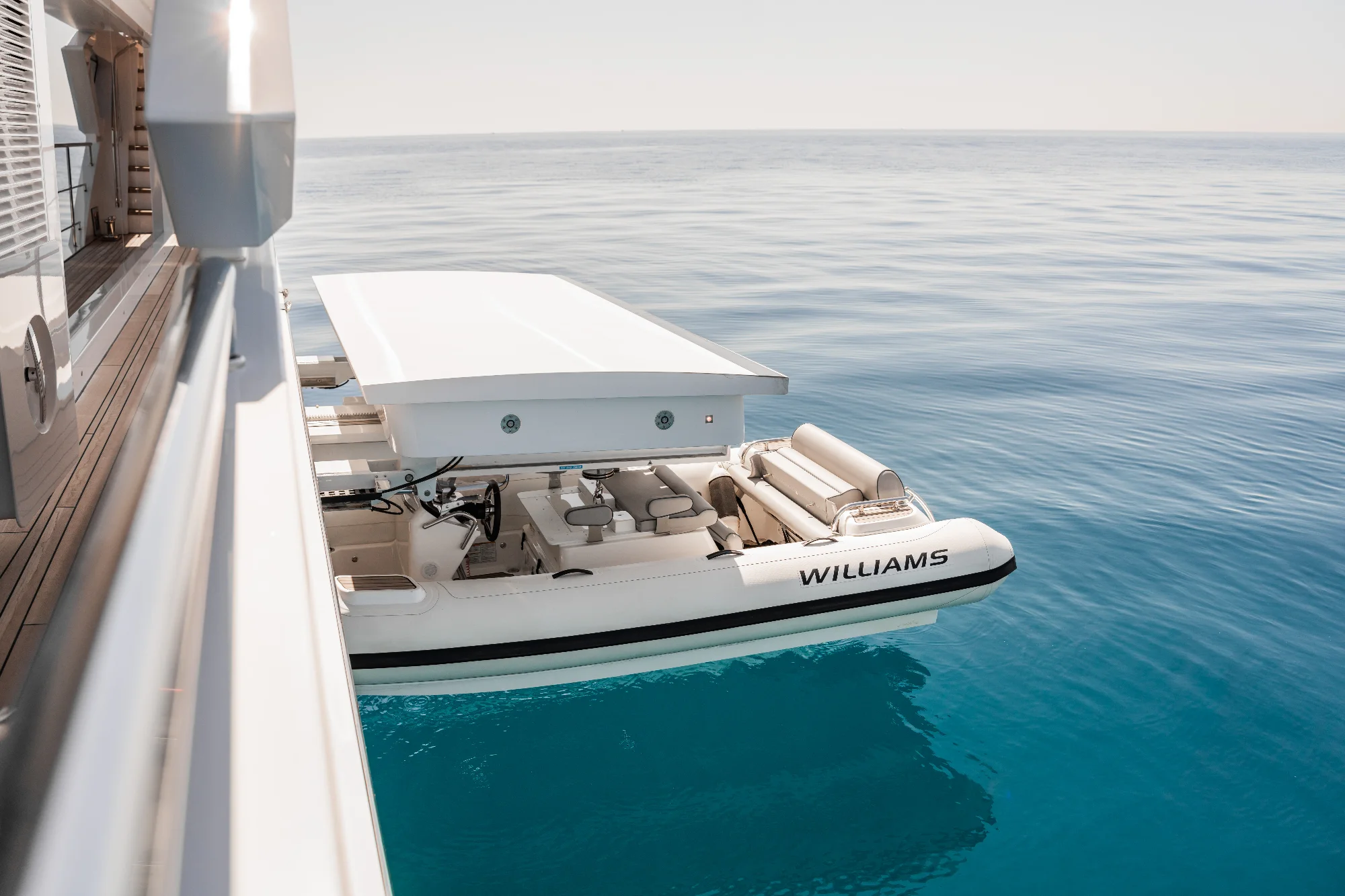 Yacht (Exinity) 8