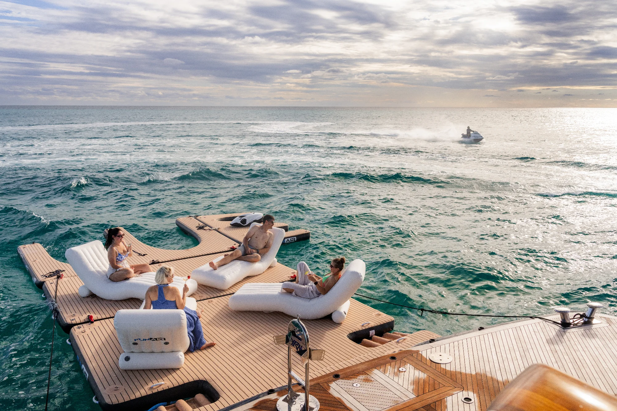 Yacht (SummerDance) 16