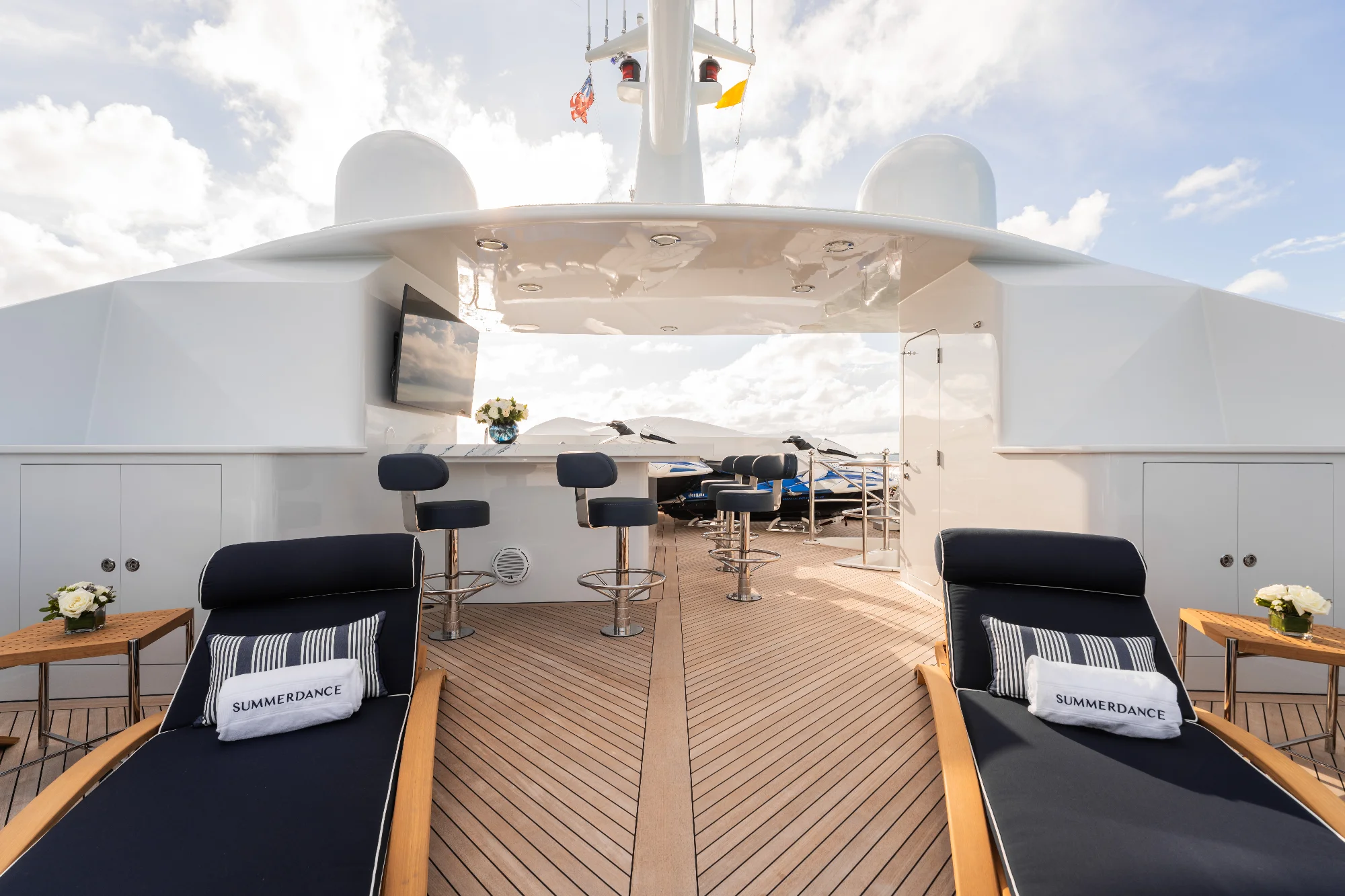 Yacht (SummerDance) 22