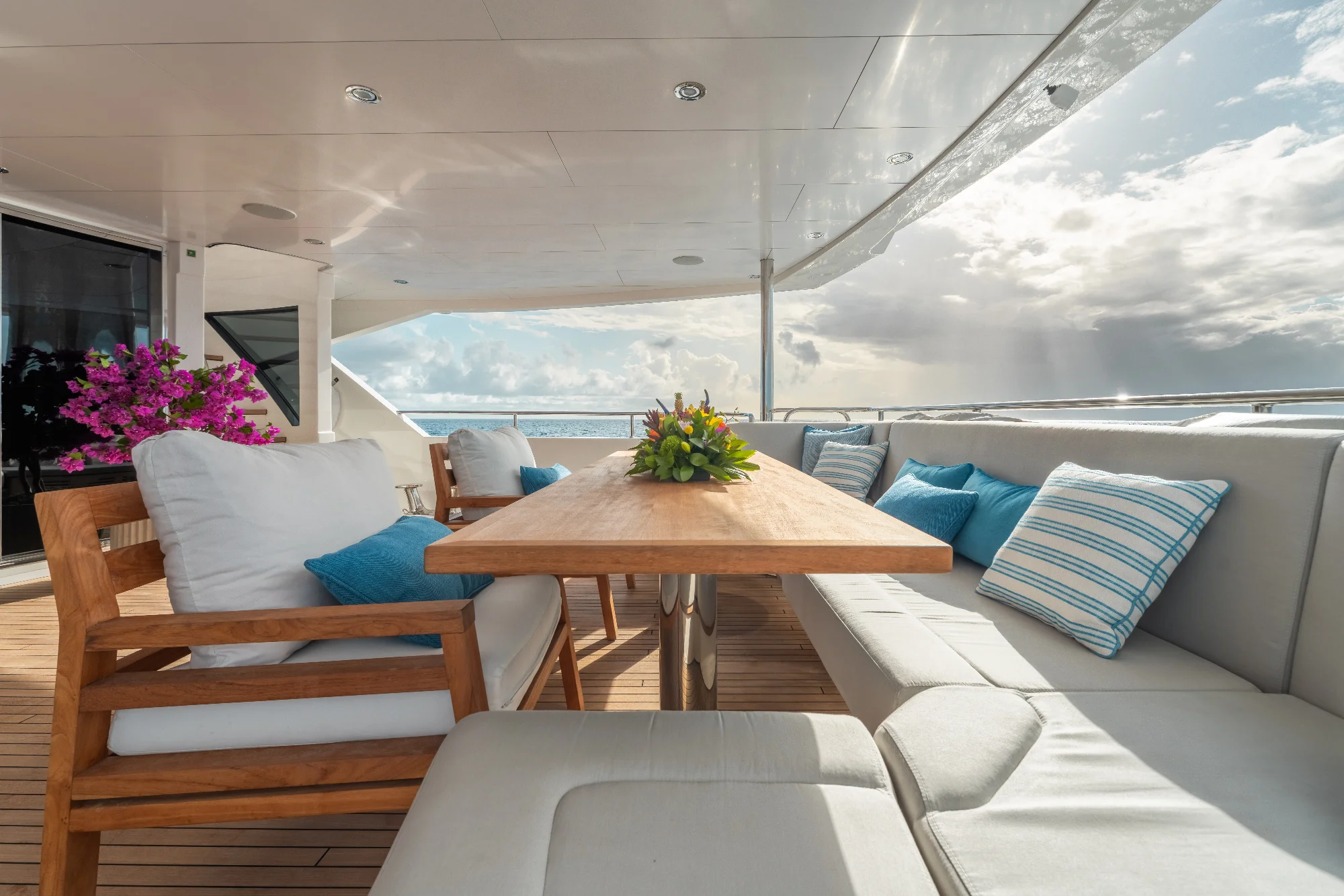 Yacht (CaptainMorgan 3) 12