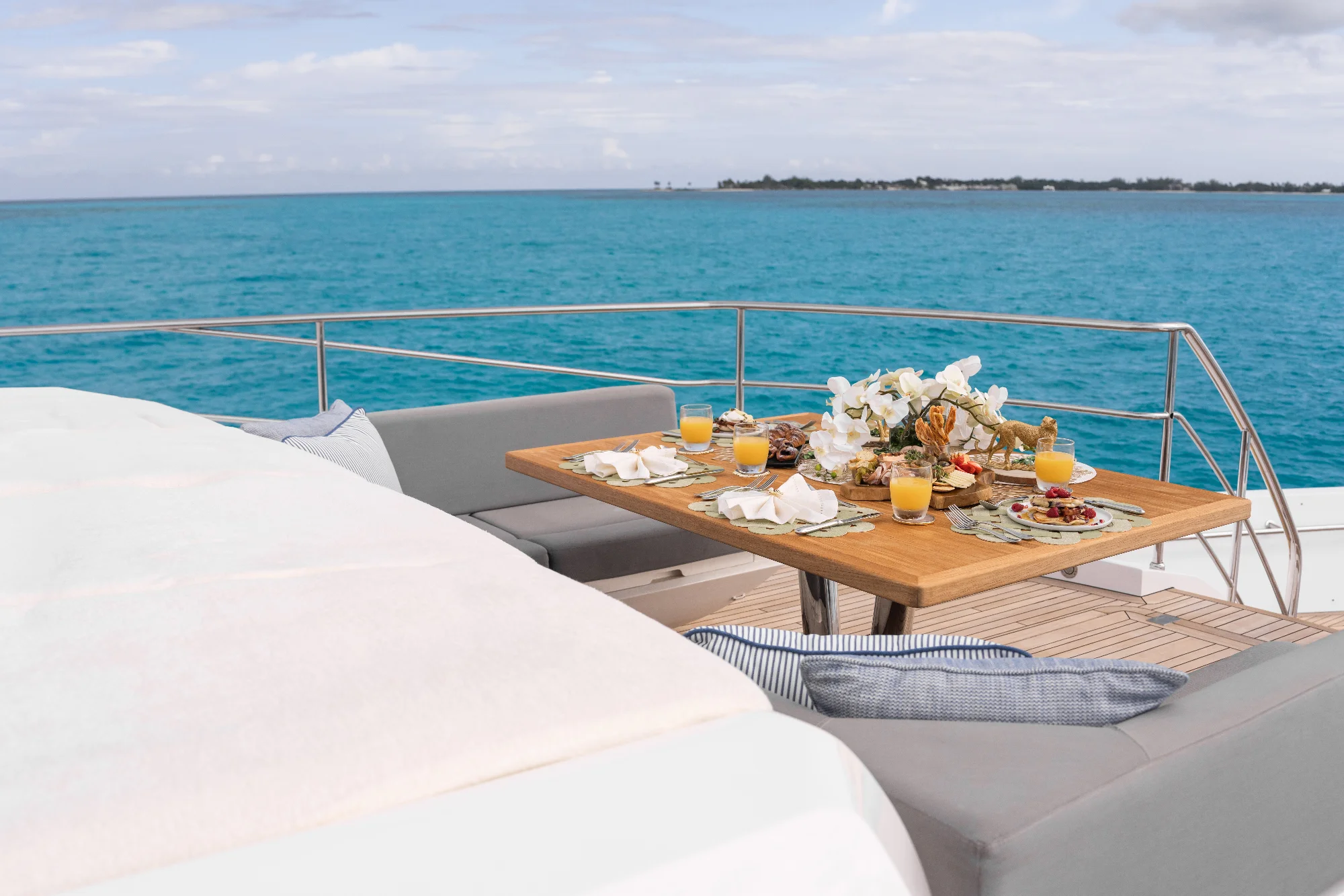 Yacht (CaptainMorgan 3) 8